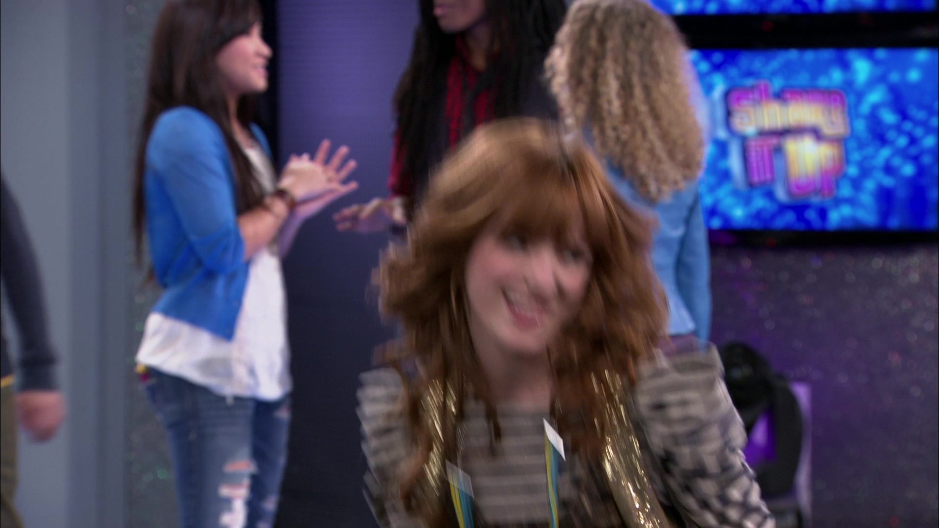 Shake_It_Up_S01E15_1080p_BTD_000234.jpg