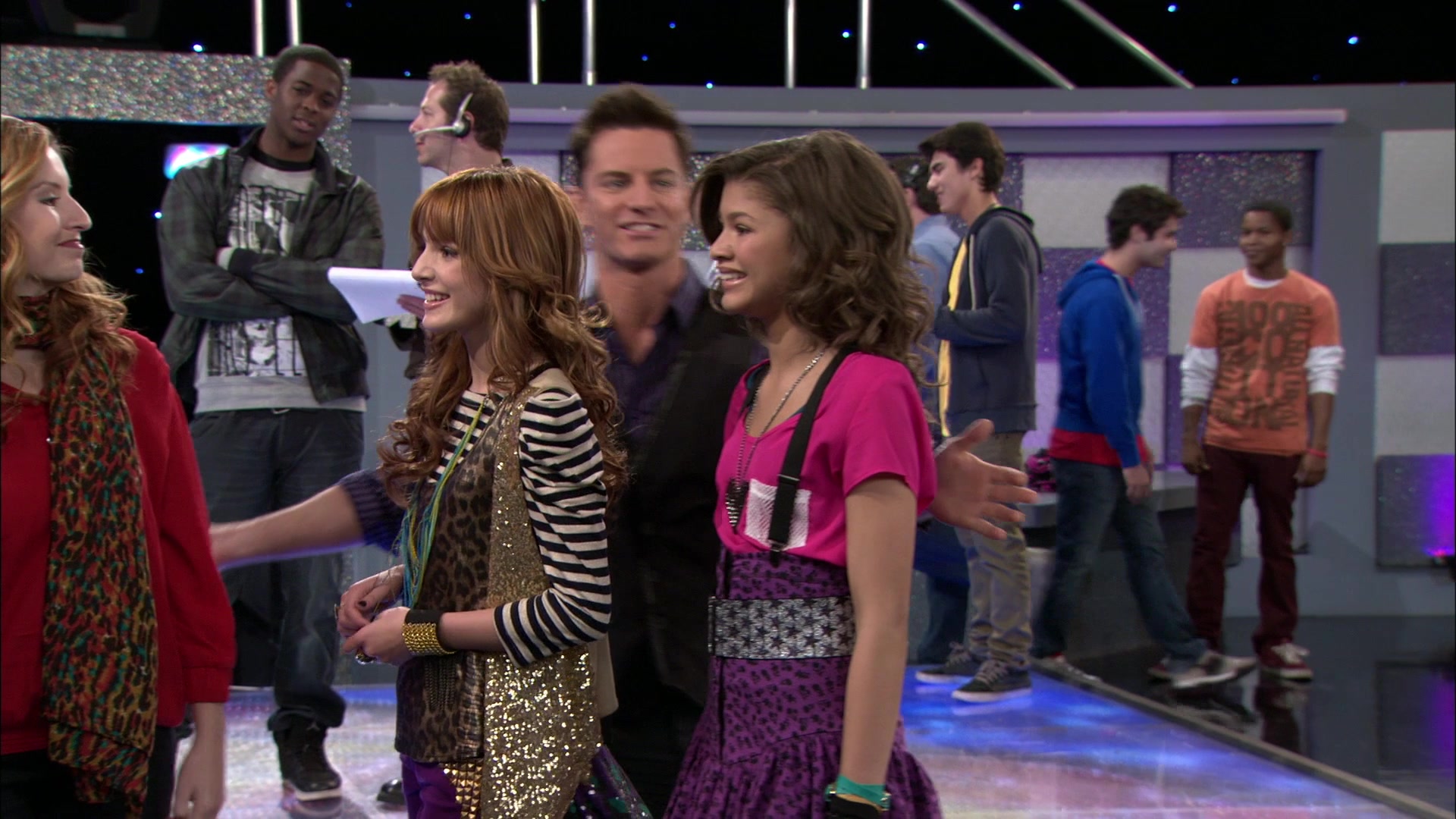 Shake_It_Up_S01E15_1080p_BTD_000428.jpg