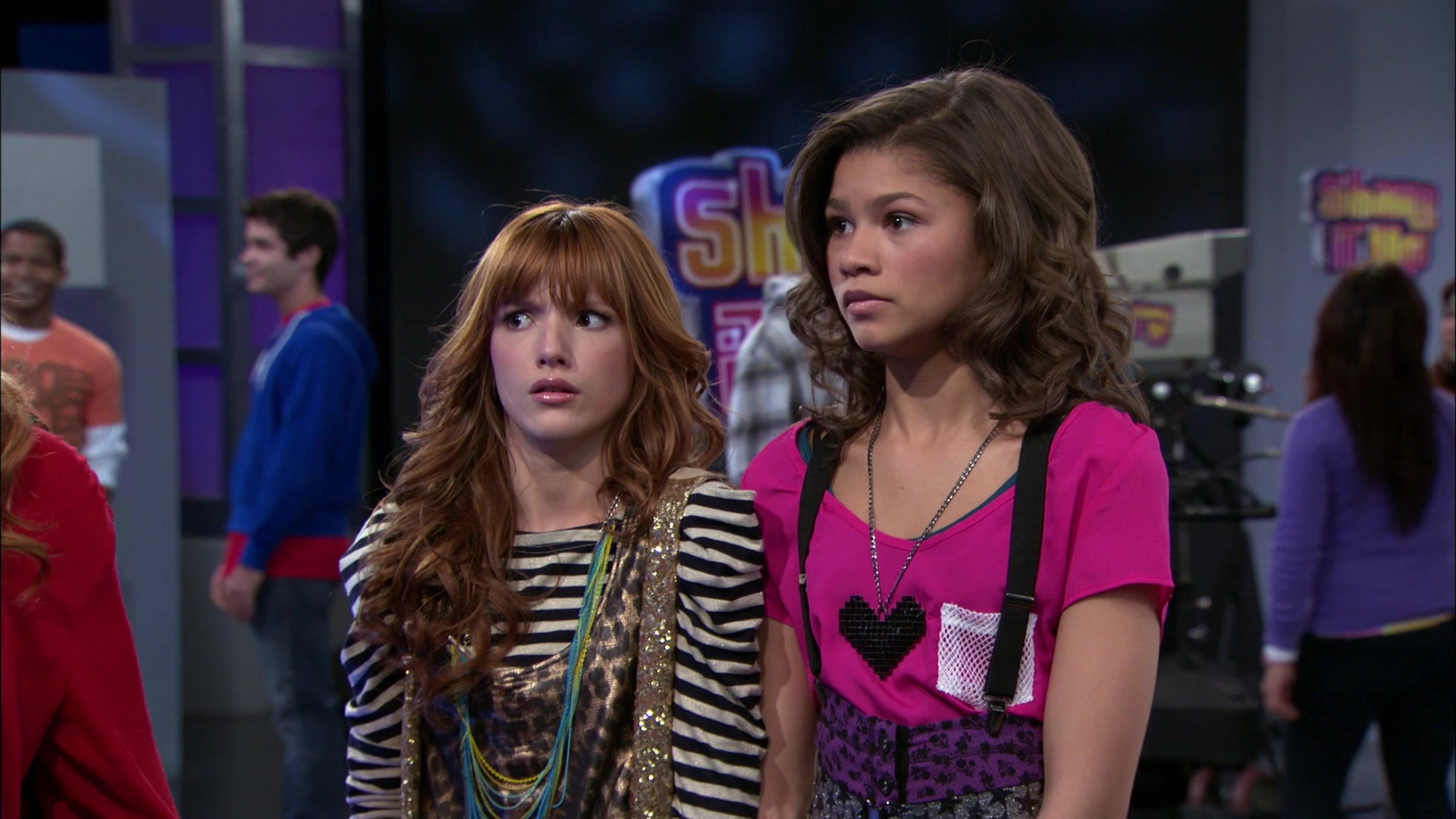 Shake_It_Up_S01E15_1080p_BTD_000467.jpg
