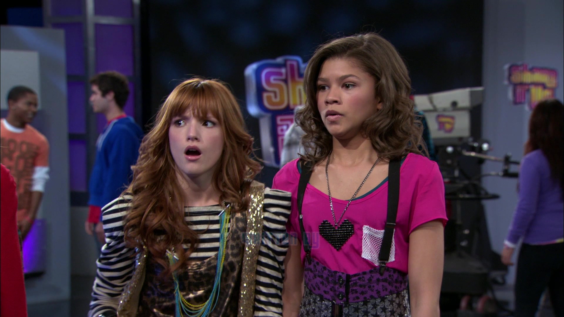 Shake_It_Up_S01E15_1080p_BTD_000469.jpg Shake_It_Up_S01E15_1080p_BTD_000469.jpg