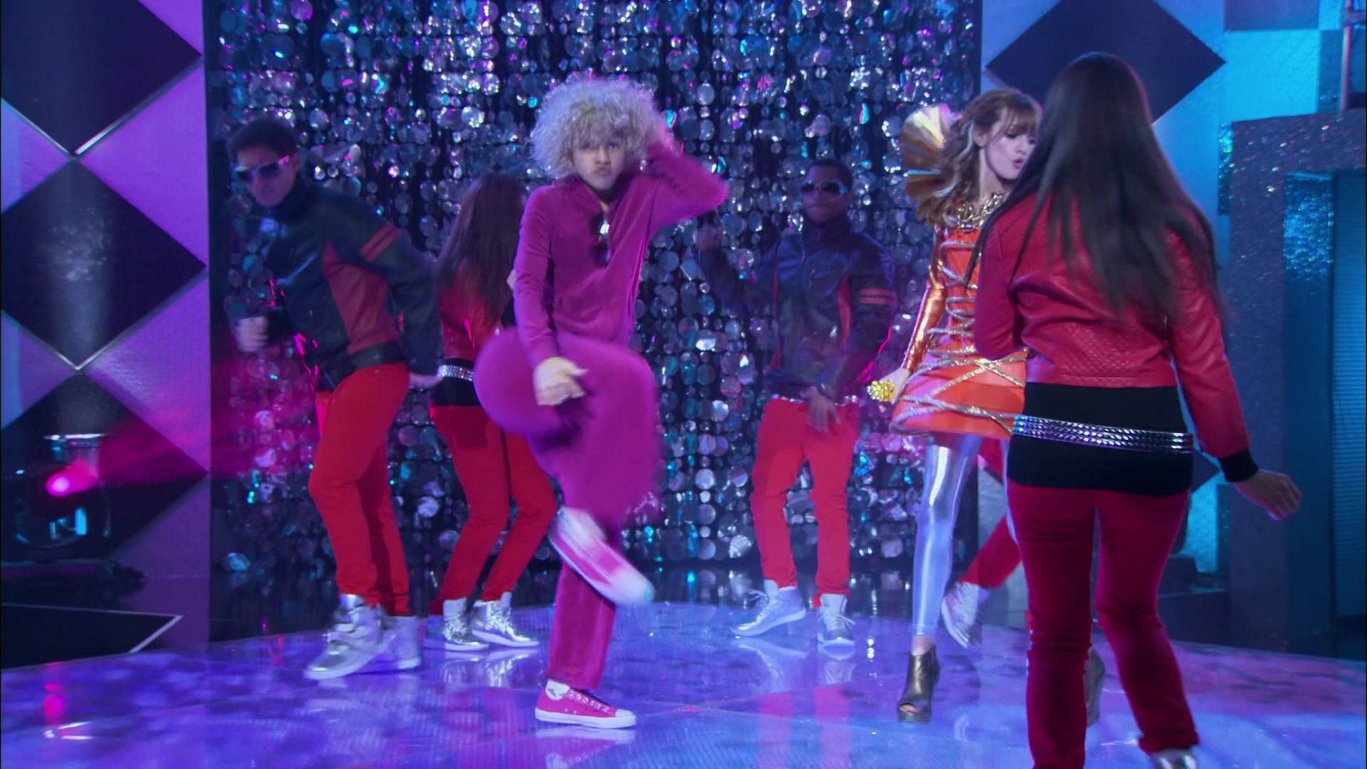 Shake_It_Up_S01E15_1080p_BTD_001263.jpg