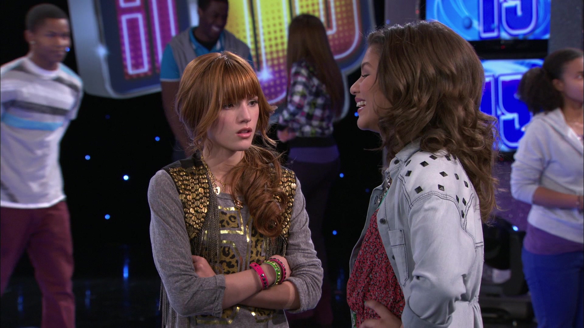 Shake_It_Up_S01E15_1080p_BTD_001665.jpg