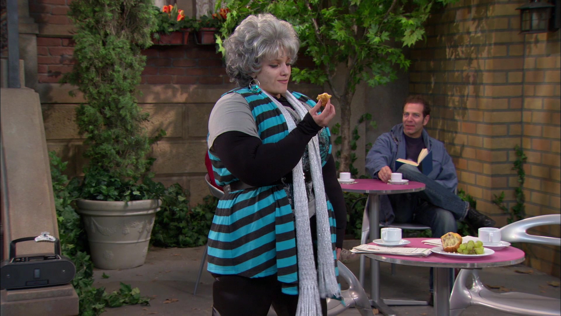 Shake_It_Up_S01E15_1080p_BTD_001848.jpg
