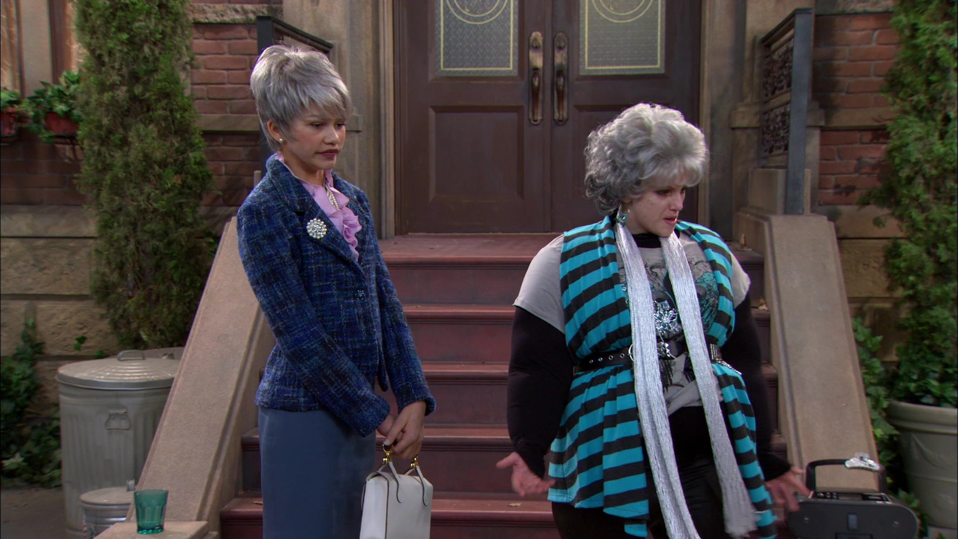 Shake_It_Up_S01E15_1080p_BTD_001906.jpg