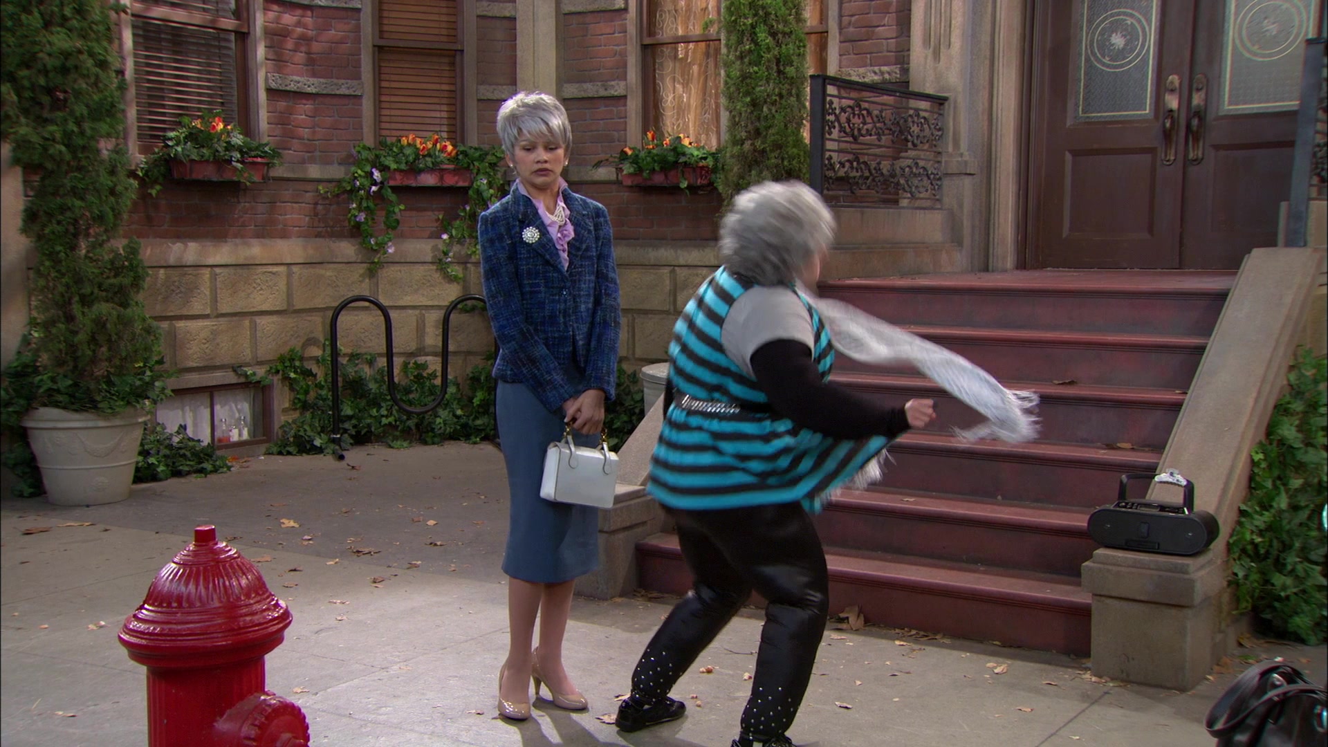 Shake_It_Up_S01E15_1080p_BTD_001920.jpg
