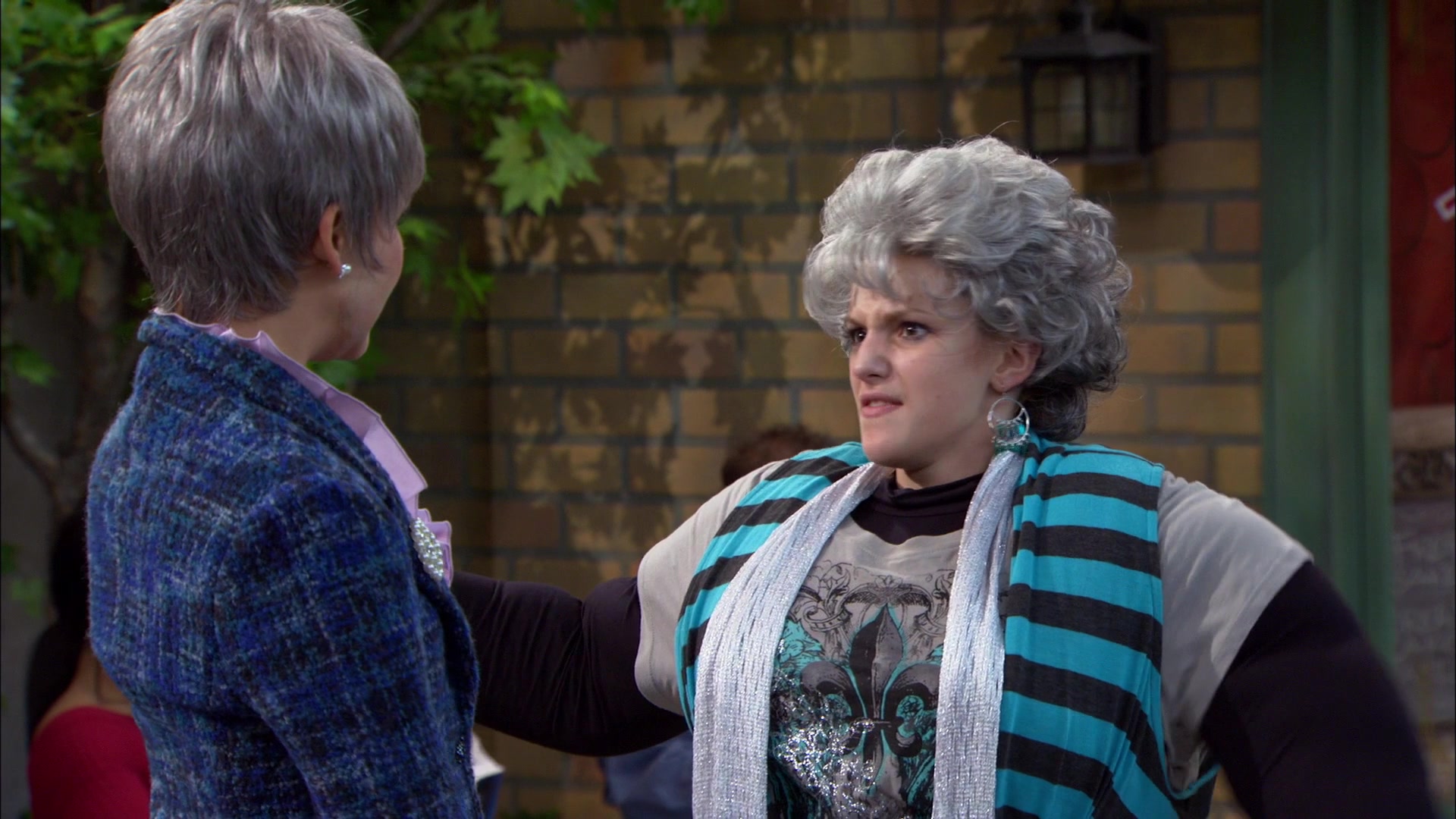 Shake_It_Up_S01E15_1080p_BTD_001975.jpg