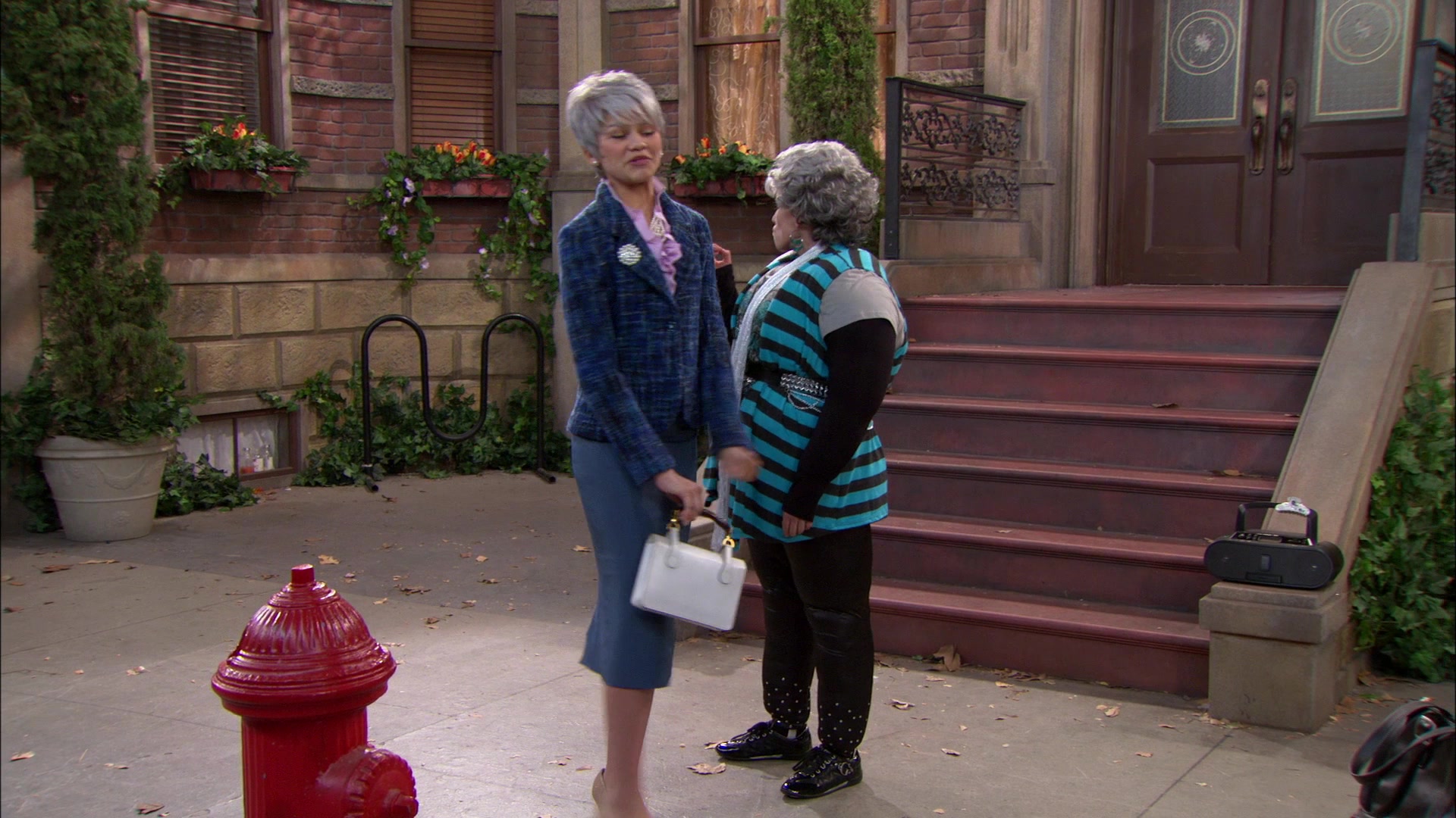 Shake_It_Up_S01E15_1080p_BTD_002000.jpg Shake_It_Up_S01E15_1080p_BTD_002000.jpg