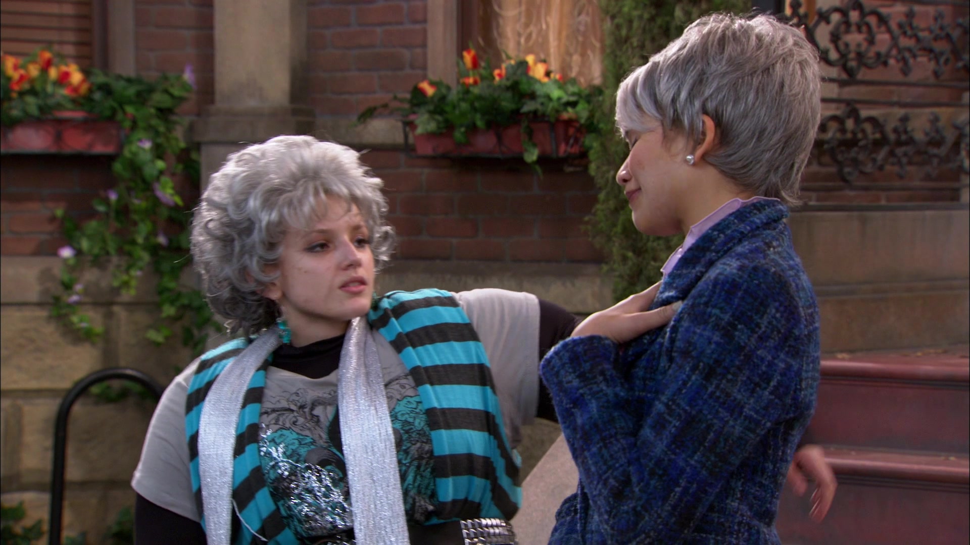 Shake_It_Up_S01E15_1080p_BTD_002025.jpg