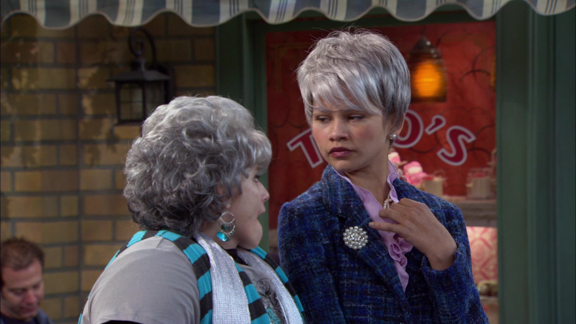 Shake_It_Up_S01E15_1080p_BTD_002035.jpg
