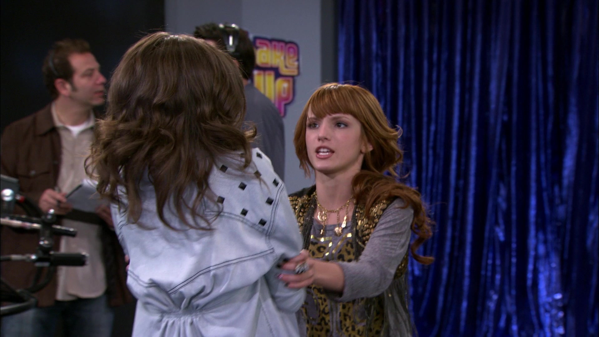 Shake_It_Up_S01E15_1080p_BTD_002049.jpg