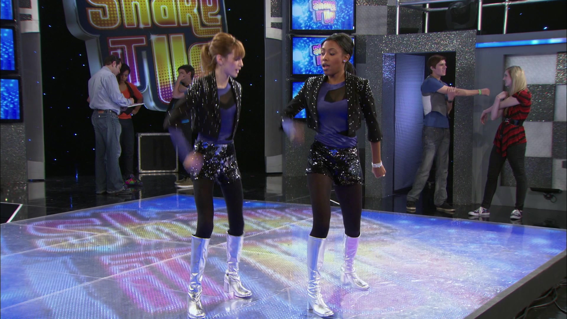Shake_It_Up_S01E15_1080p_BTD_002612.jpg
