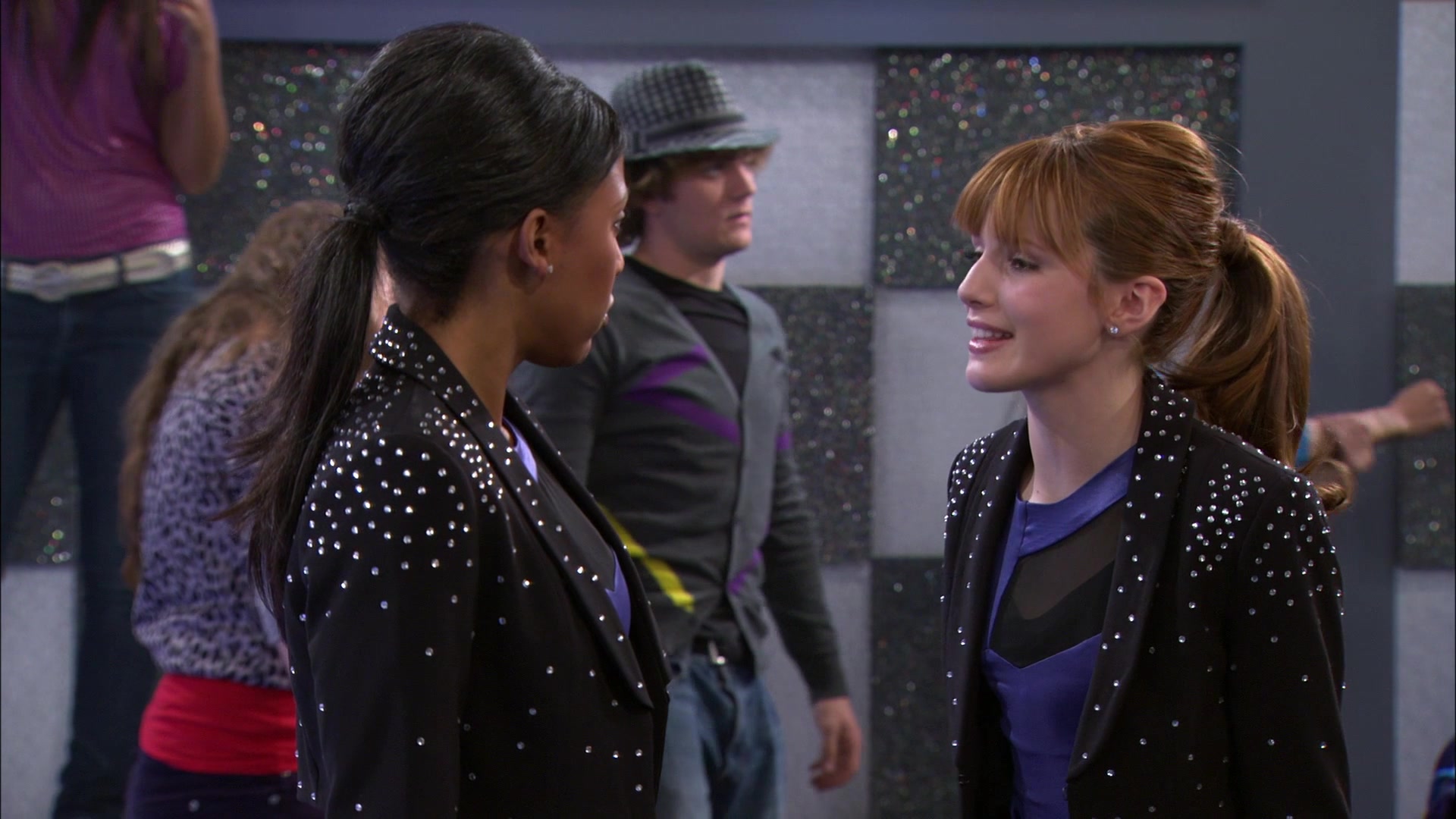 Shake_It_Up_S01E15_1080p_BTD_002667.jpg
