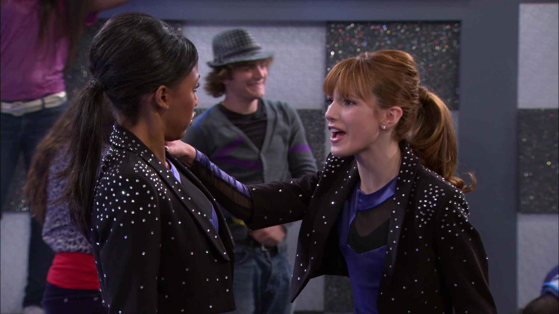 Shake_It_Up_S01E15_1080p_BTD_002674.jpg