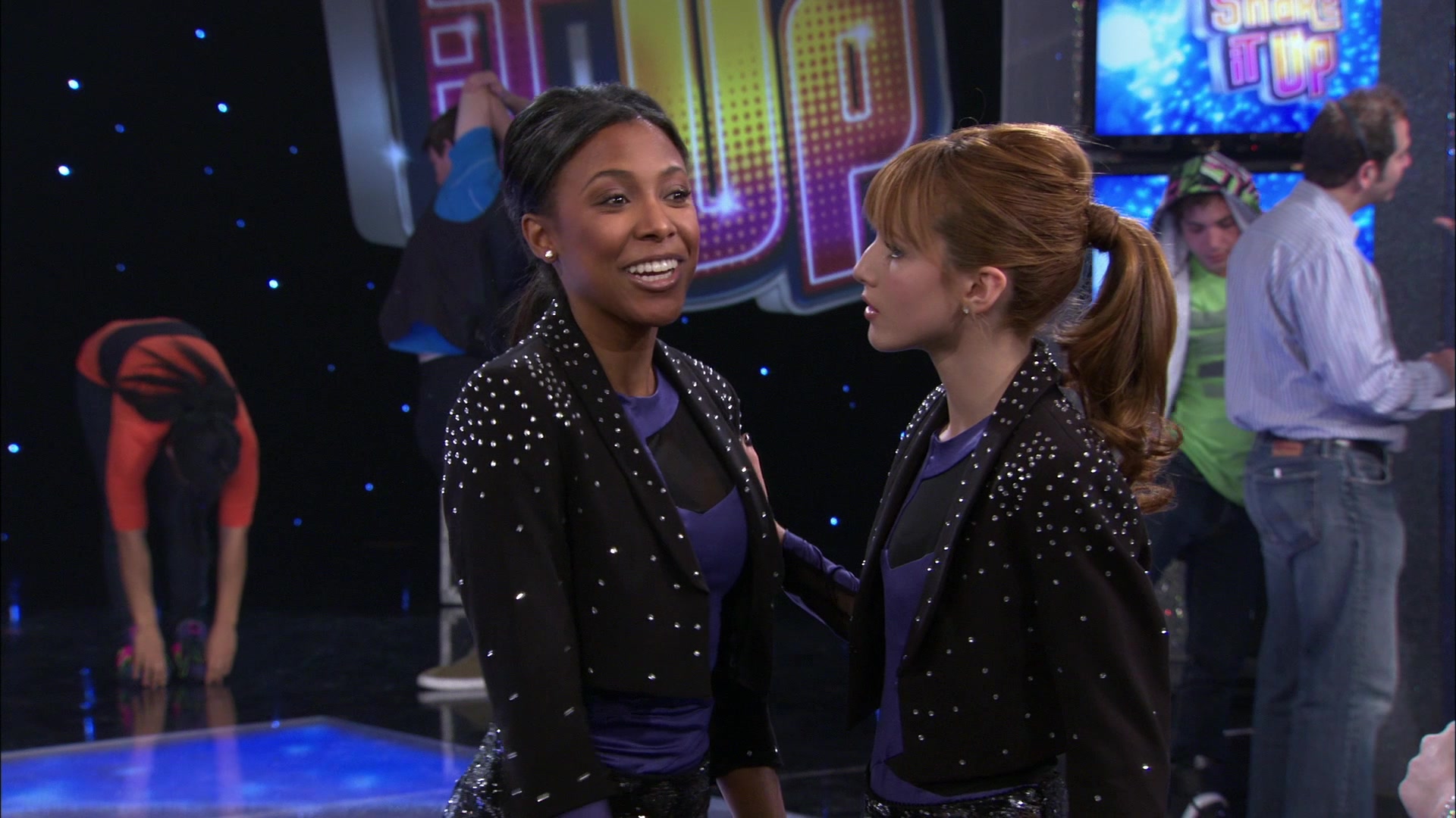 Shake_It_Up_S01E15_1080p_BTD_002687.jpg