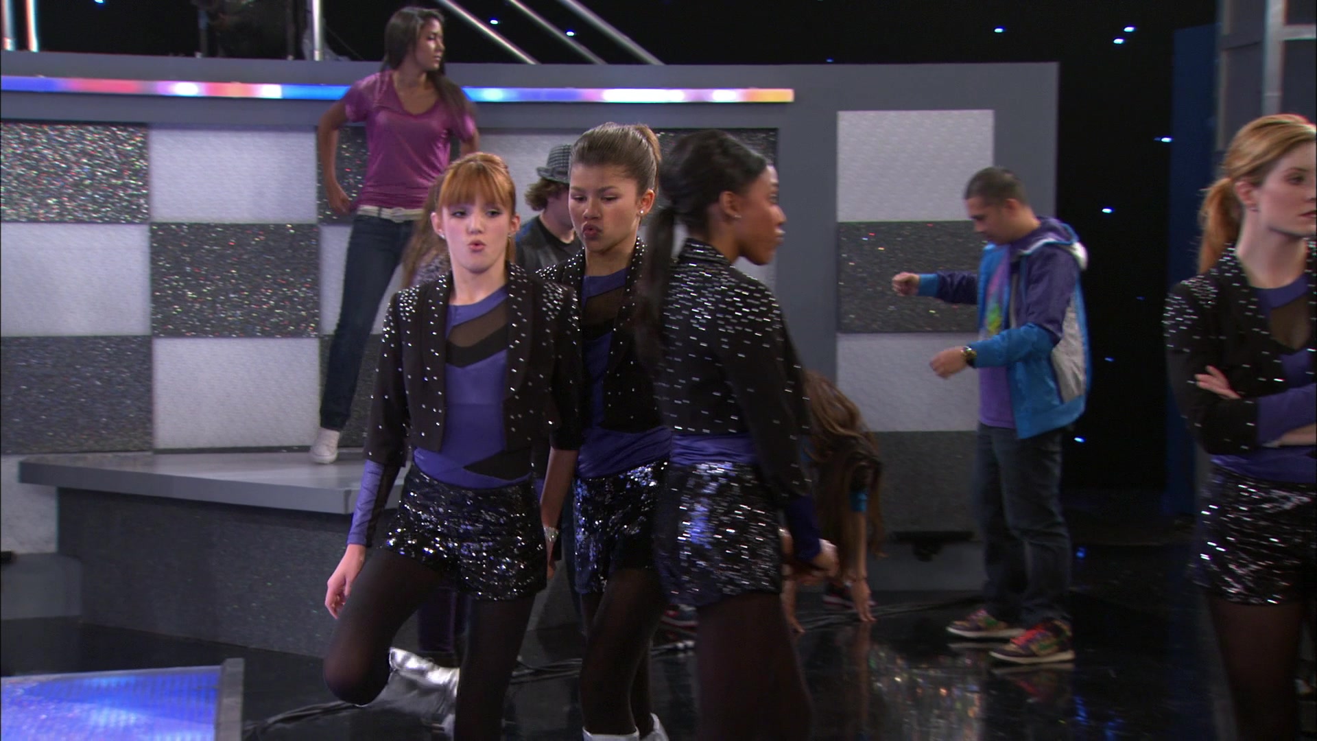 Shake_It_Up_S01E15_1080p_BTD_002739.jpg