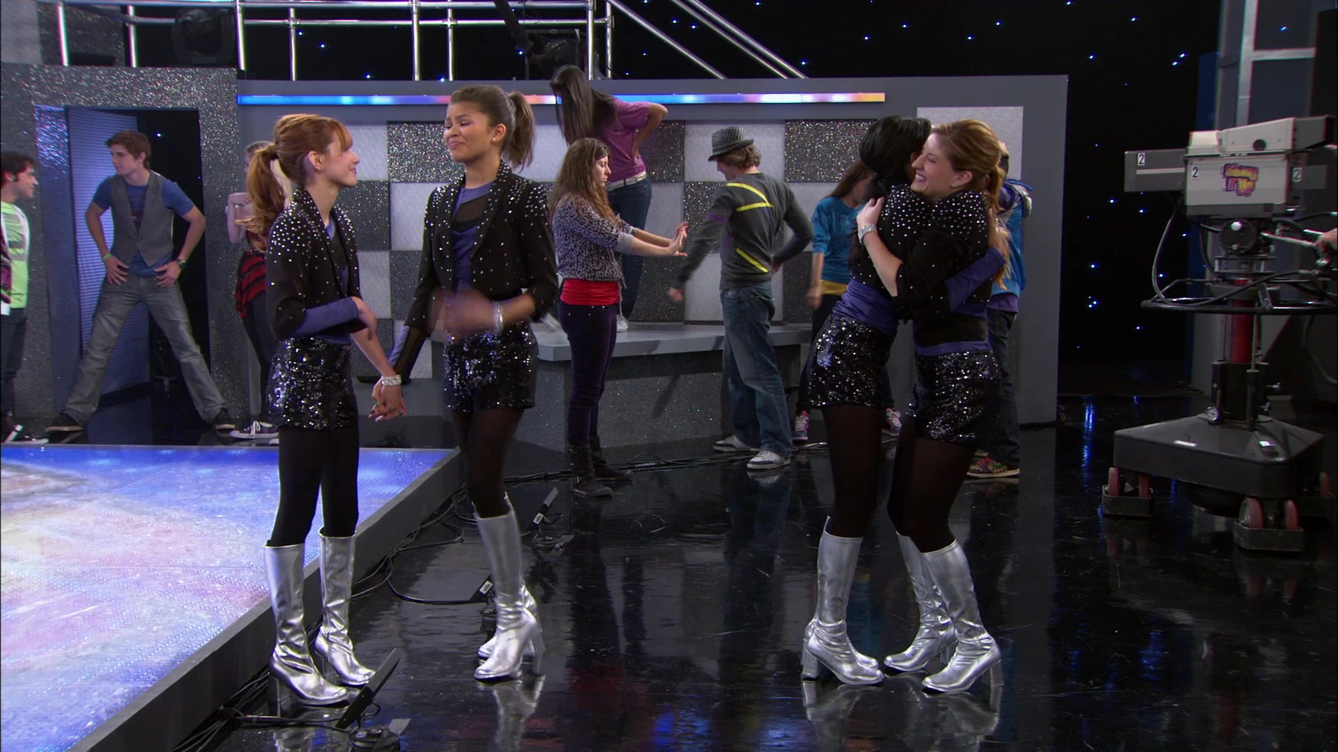 Shake_It_Up_S01E15_1080p_BTD_002764.jpg Shake_It_Up_S01E15_1080p_BTD_002764.jpg