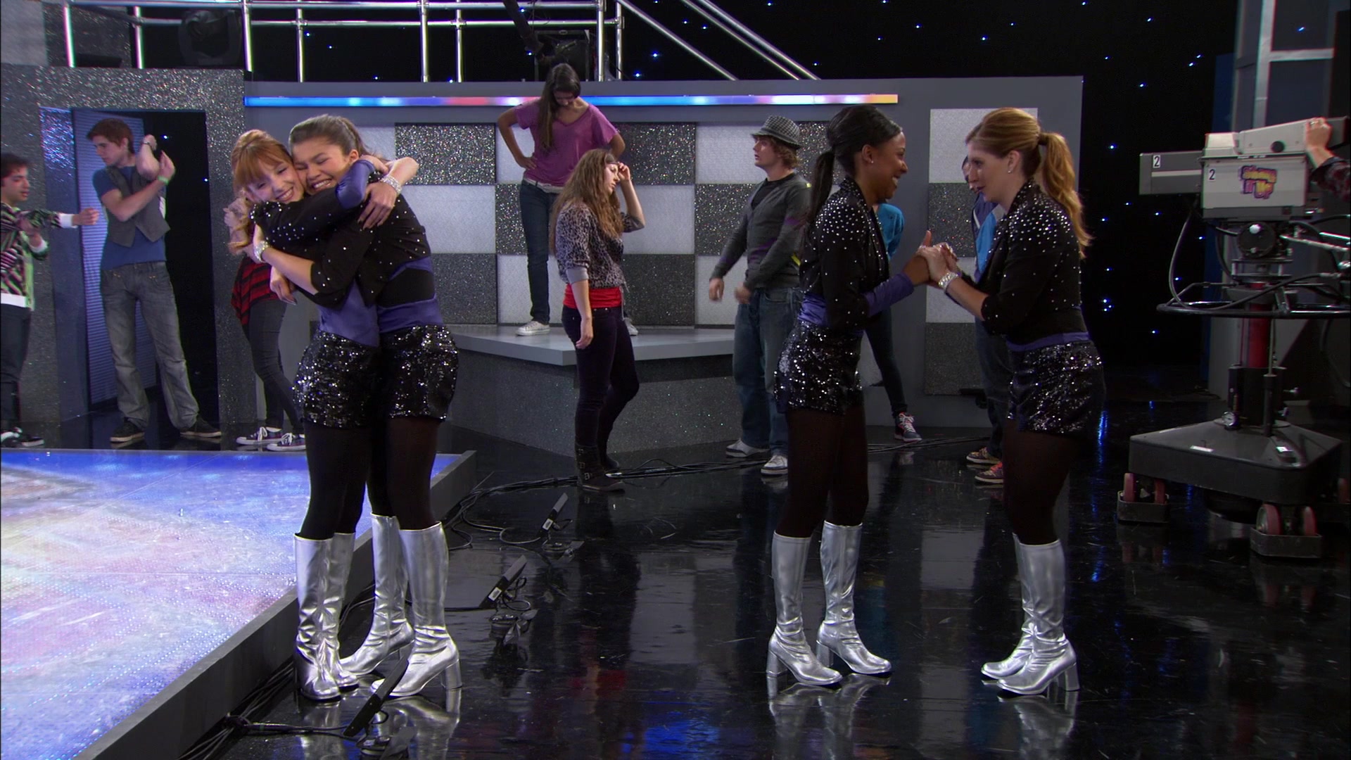 Shake_It_Up_S01E15_1080p_BTD_002786.jpg
