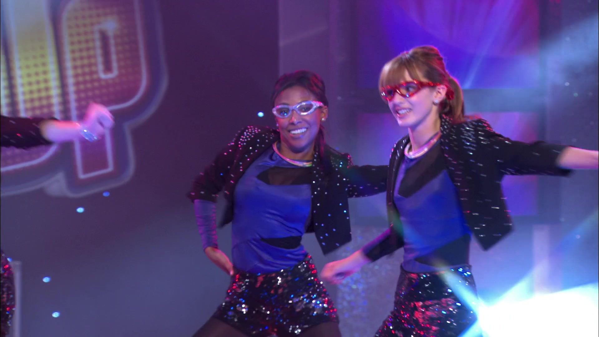 Shake_It_Up_S01E15_1080p_BTD_002934.jpg
