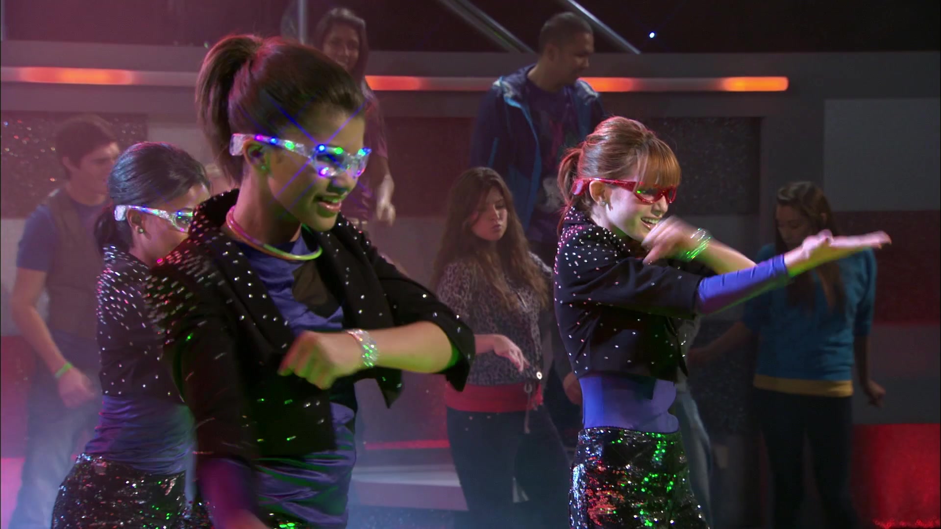 Shake_It_Up_S01E15_1080p_BTD_002945.jpg