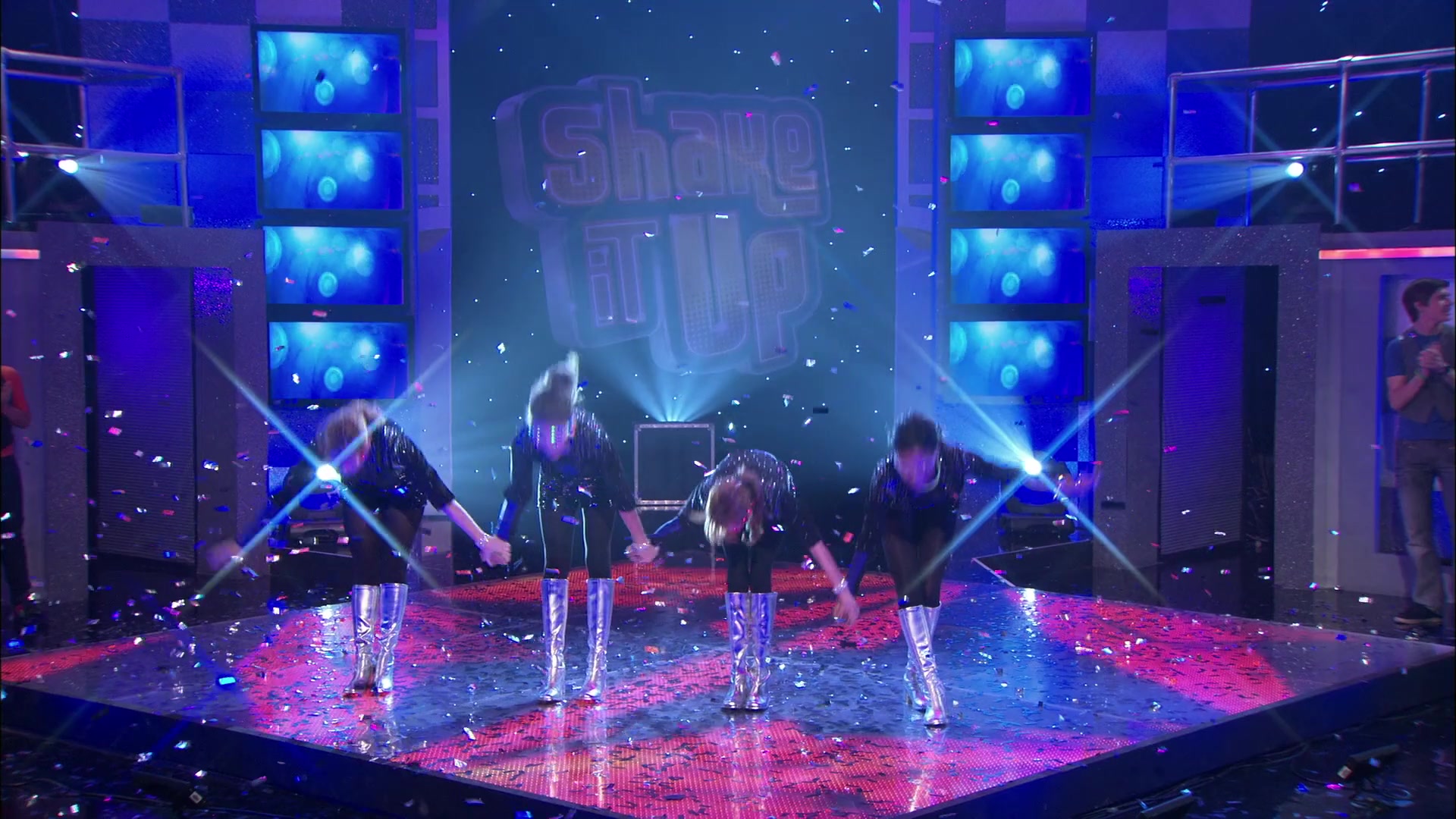 Shake_It_Up_S01E15_1080p_BTD_002991.jpg