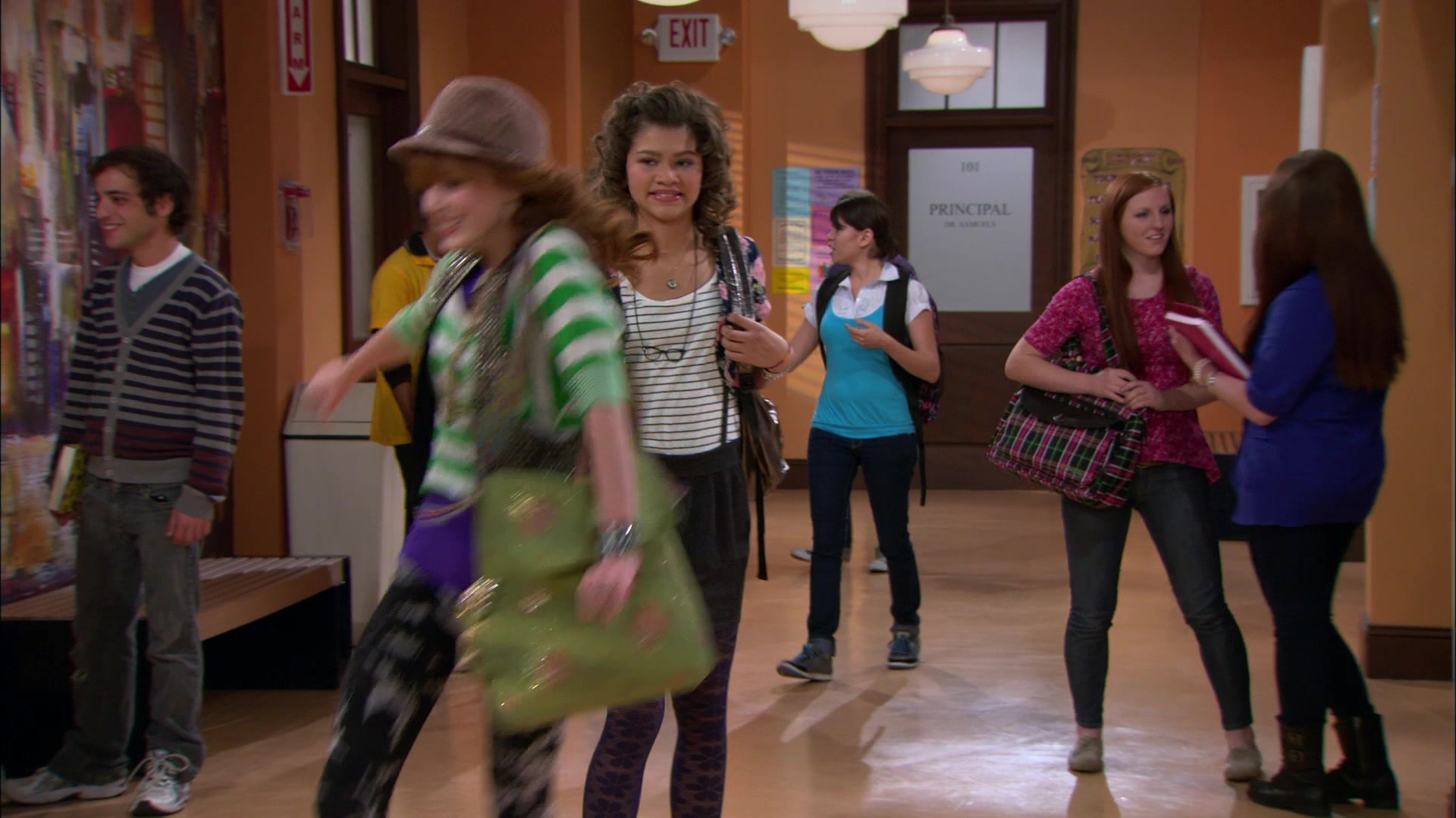 Shake_It_Up_S01E16_1080p_BTD_000269.jpg Shake_It_Up_S01E16_1080p_BTD_000269.jpg