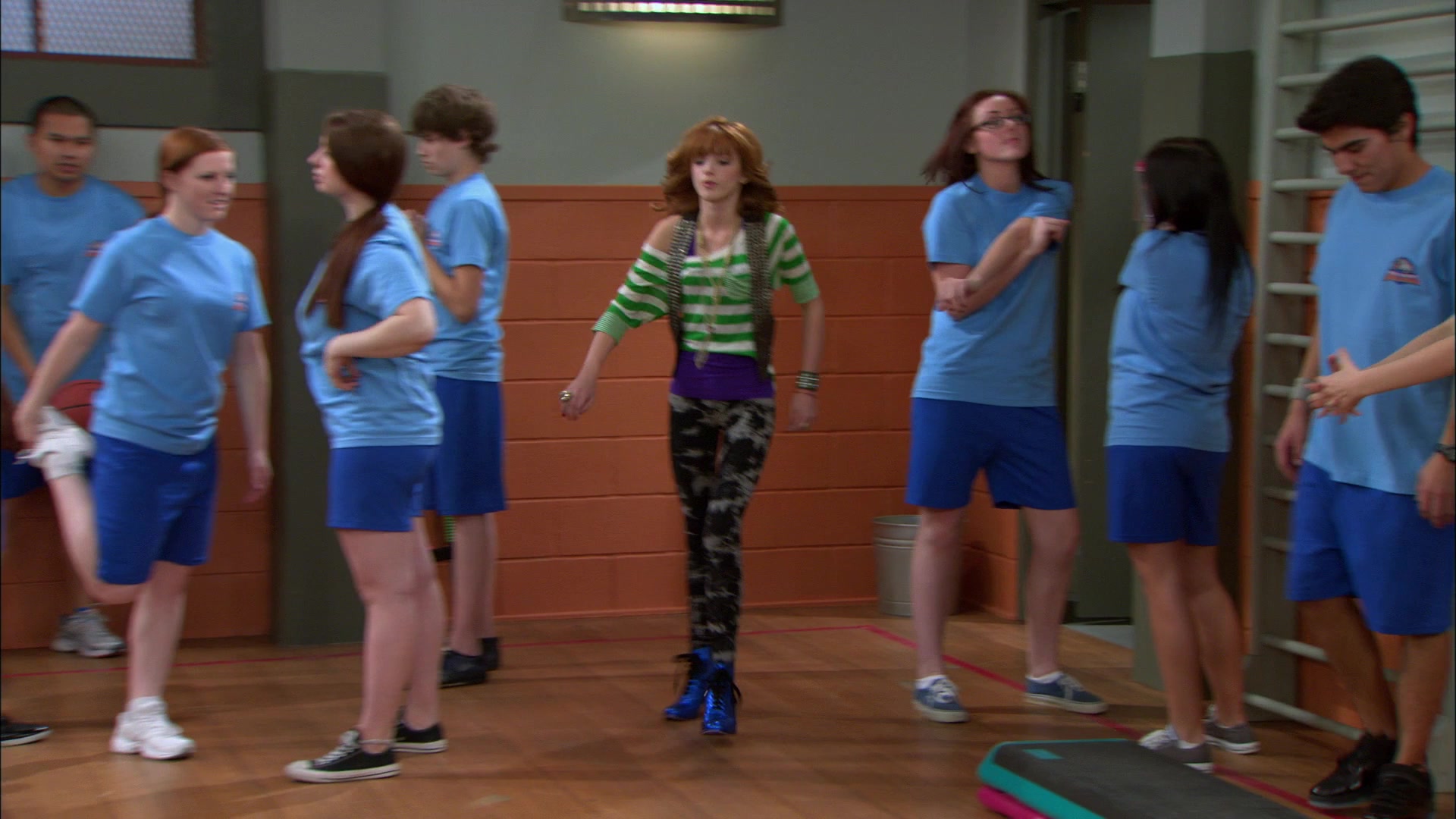Shake_It_Up_S01E16_1080p_BTD_000472.jpg