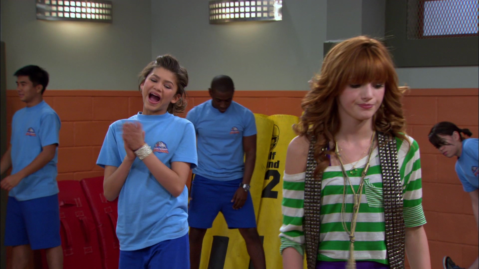Shake_It_Up_S01E16_1080p_BTD_000552.jpg