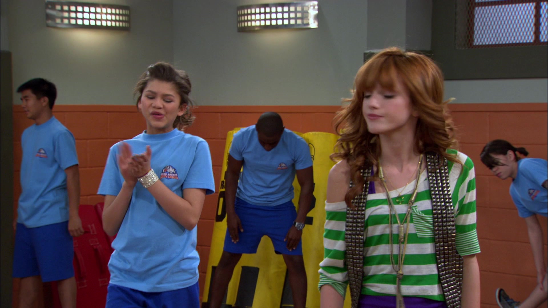 Shake_It_Up_S01E16_1080p_BTD_000553.jpg