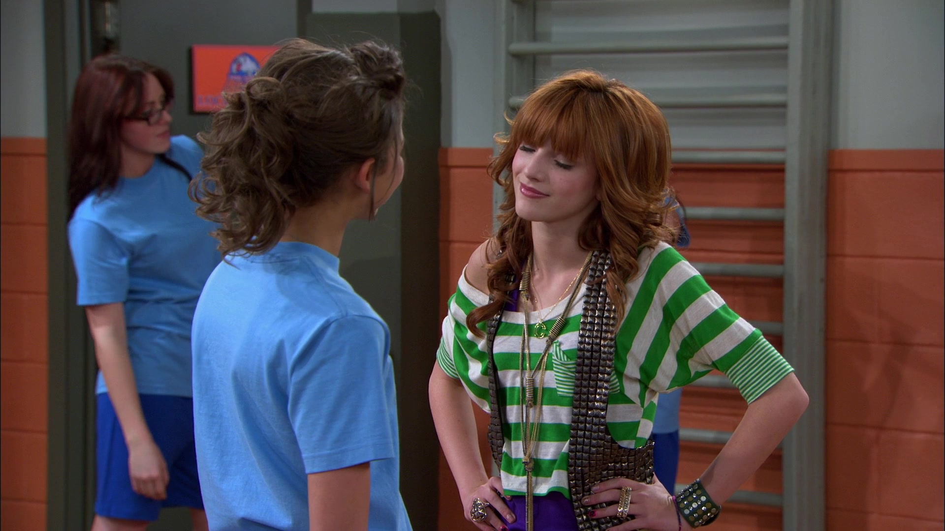 Shake_It_Up_S01E16_1080p_BTD_000568.jpg