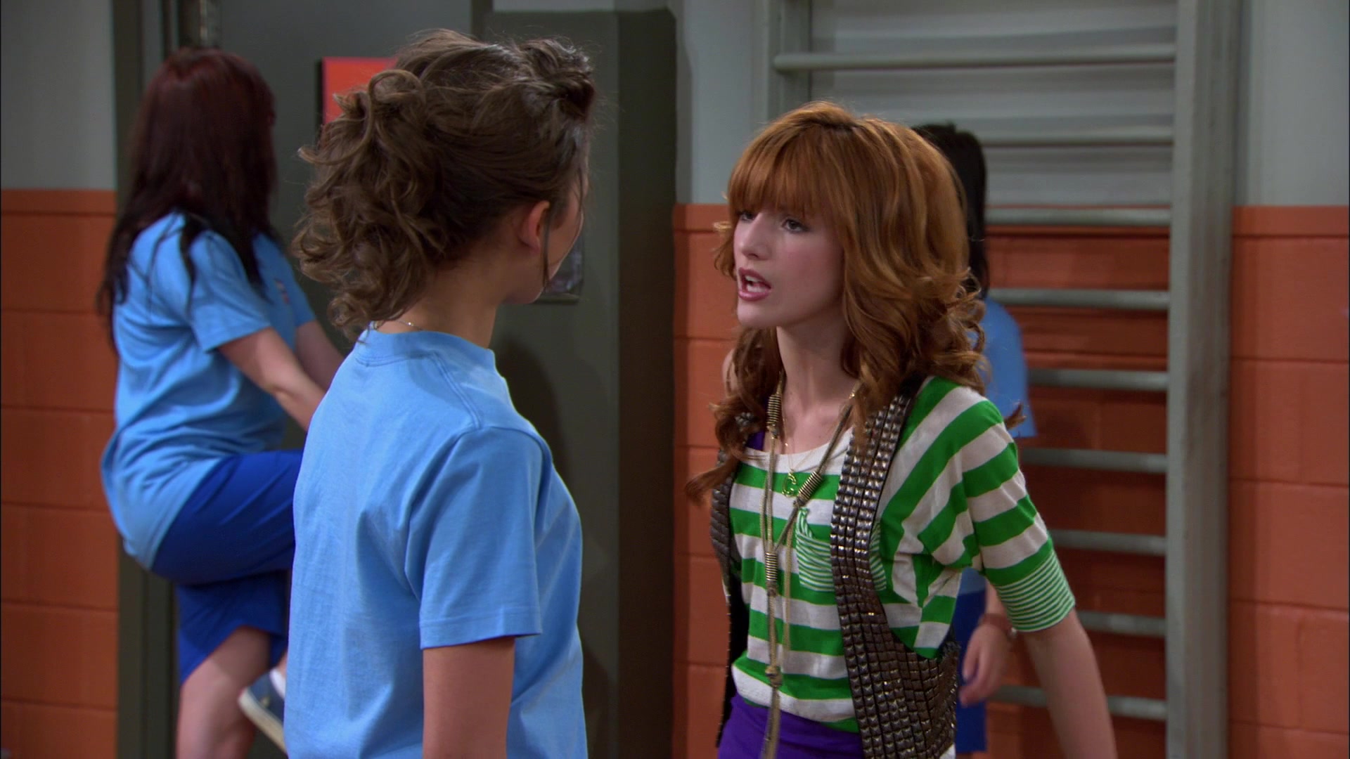 Shake_It_Up_S01E16_1080p_BTD_000598.jpg