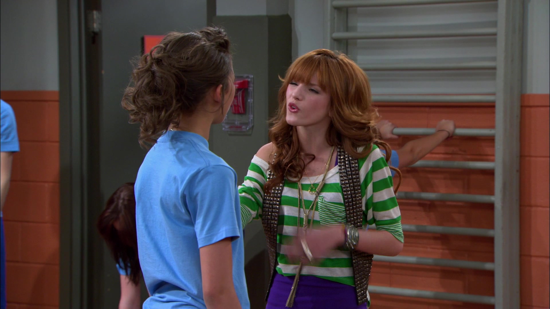 Shake_It_Up_S01E16_1080p_BTD_000627.jpg