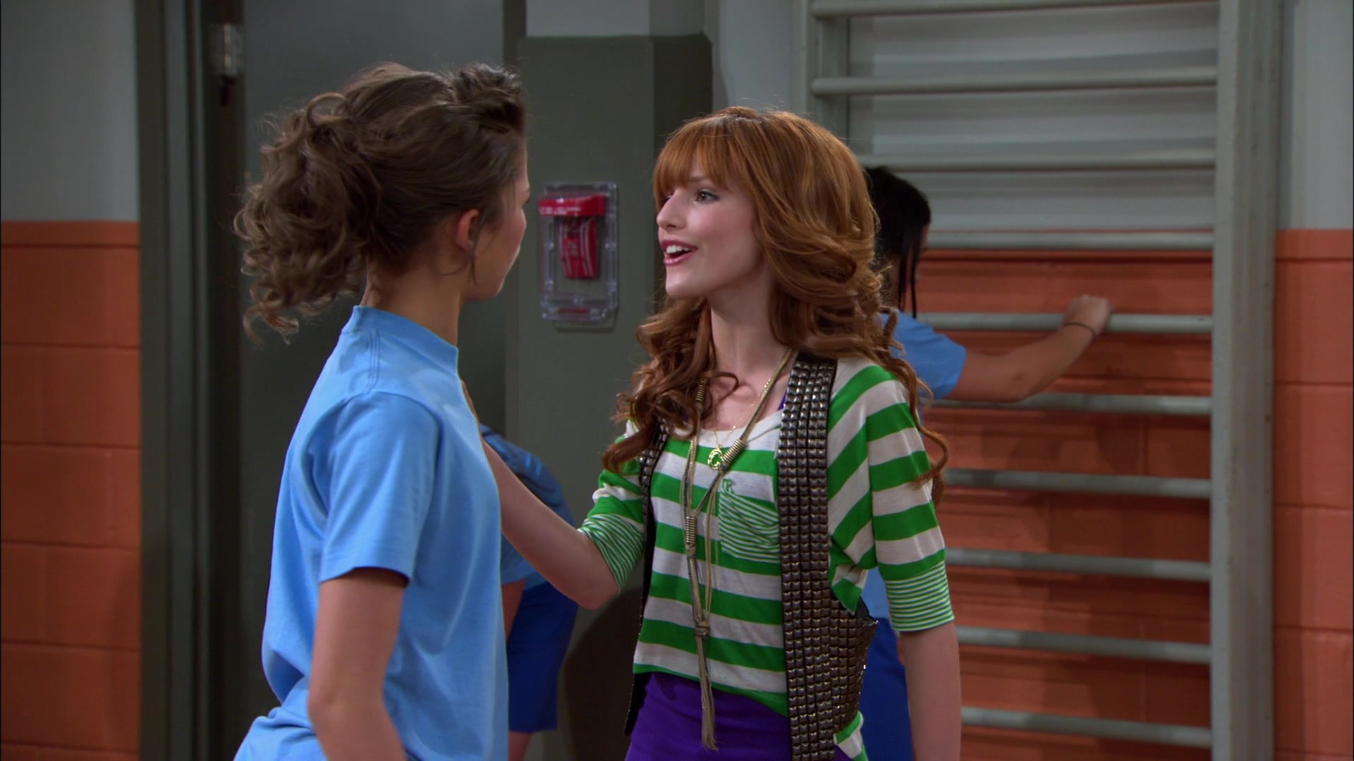 Shake_It_Up_S01E16_1080p_BTD_000633.jpg Shake_It_Up_S01E16_1080p_BTD_000633.jpg