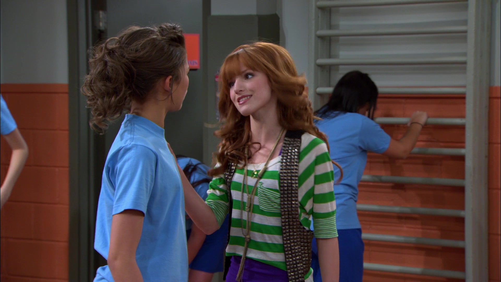 Shake_It_Up_S01E16_1080p_BTD_000635.jpg