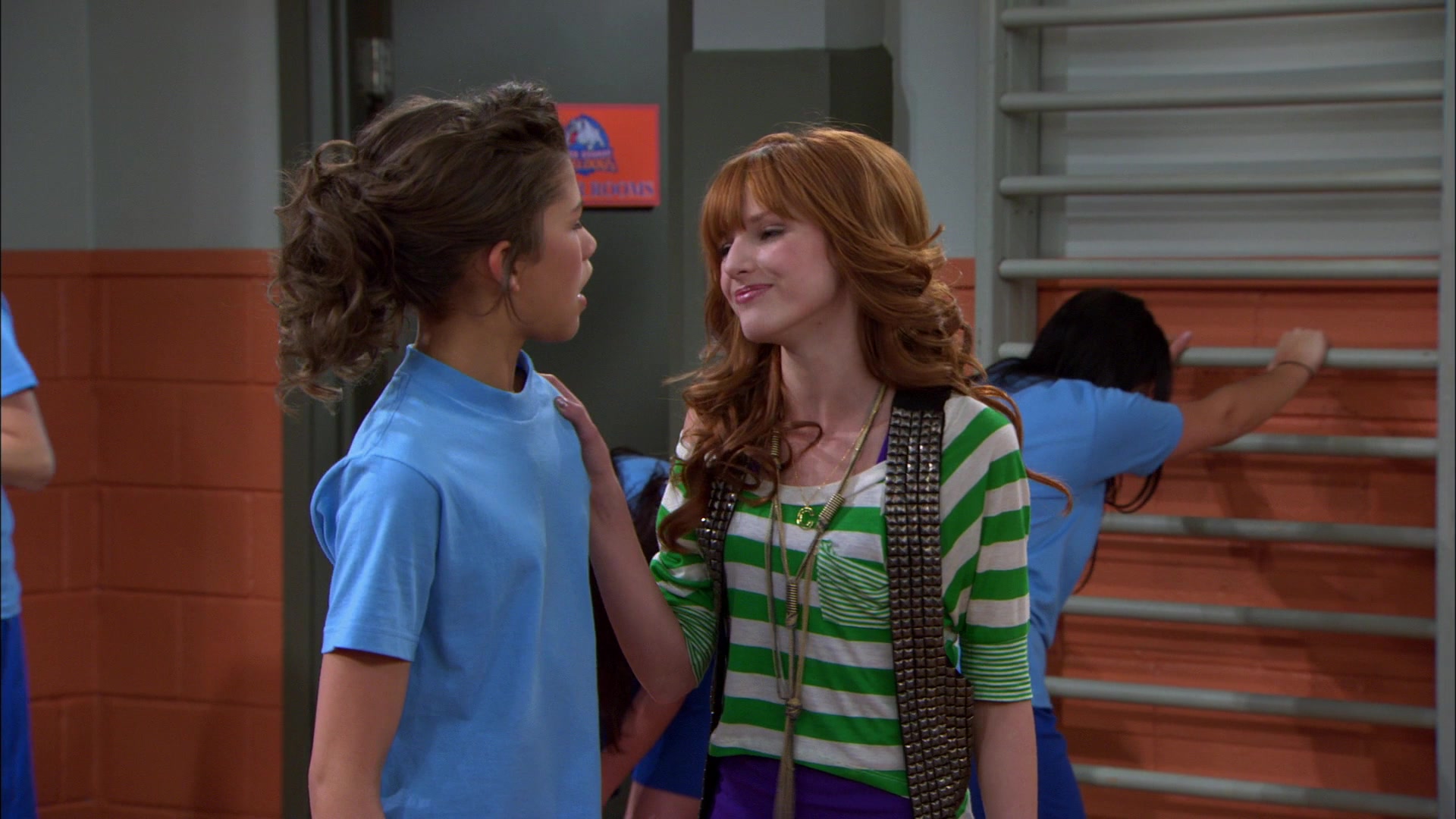 Shake_It_Up_S01E16_1080p_BTD_000637.jpg