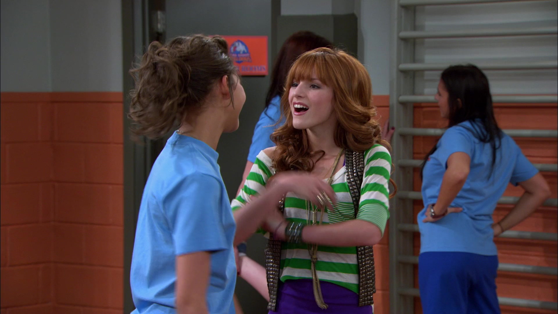 Shake_It_Up_S01E16_1080p_BTD_000663.jpg