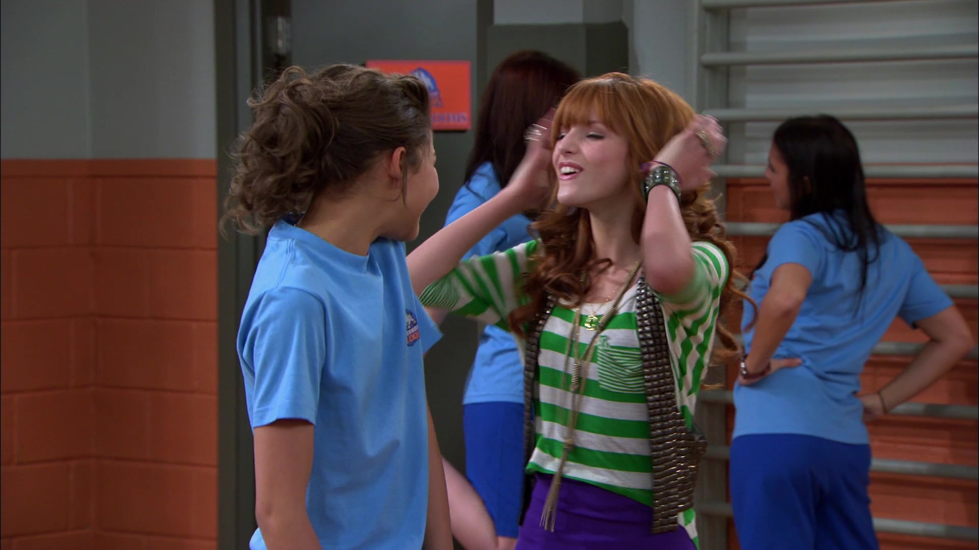 Shake_It_Up_S01E16_1080p_BTD_000664.jpg Shake_It_Up_S01E16_1080p_BTD_000664.jpg