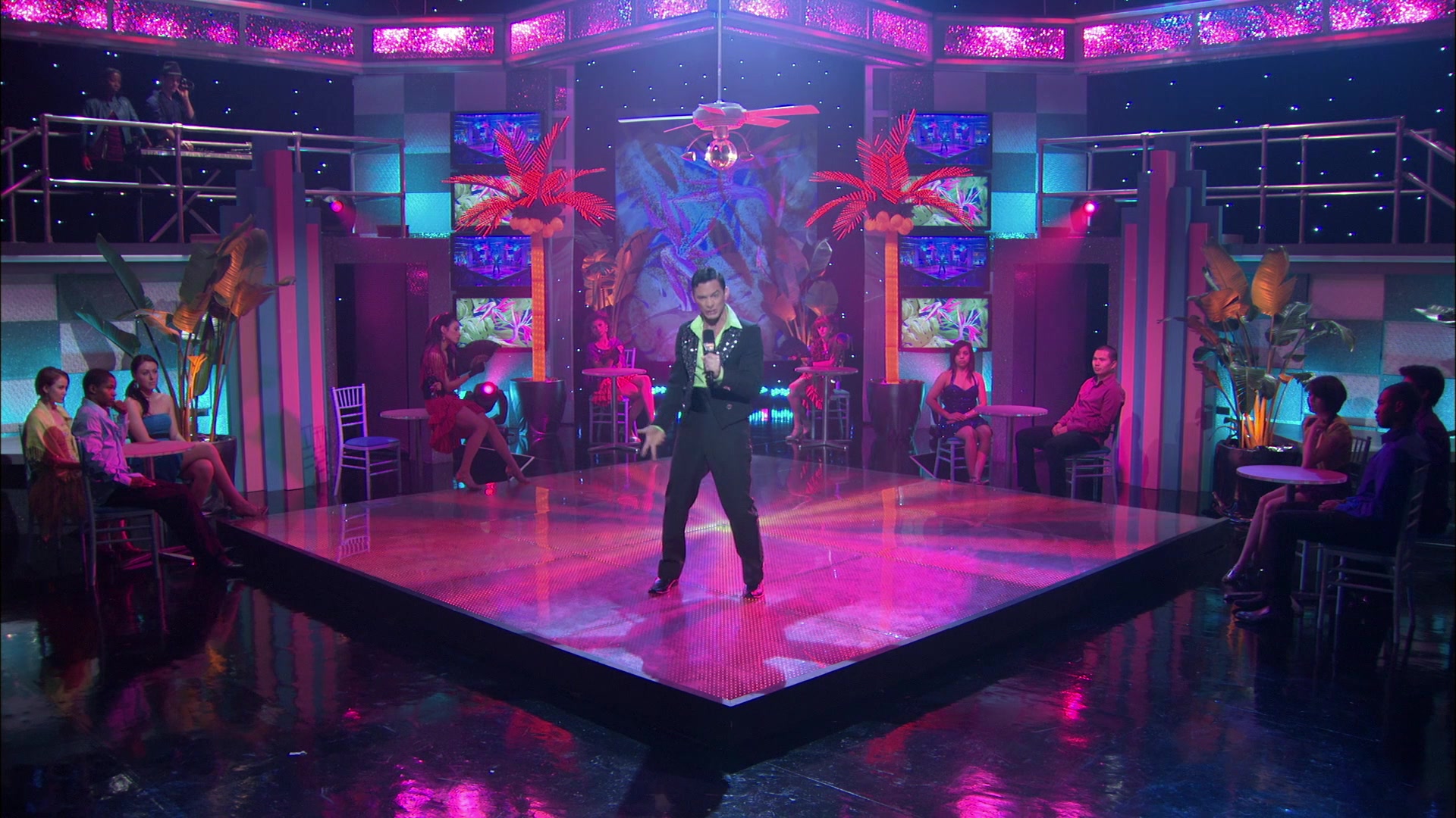Shake_It_Up_S01E16_1080p_BTD_000947.jpg Shake_It_Up_S01E16_1080p_BTD_000947.jpg