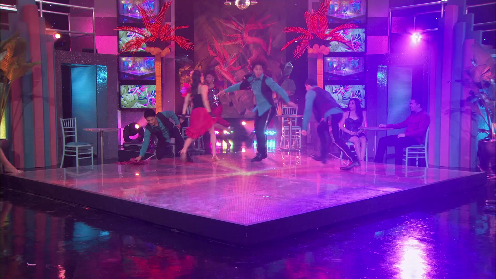 Shake_It_Up_S01E16_1080p_BTD_000975.jpg