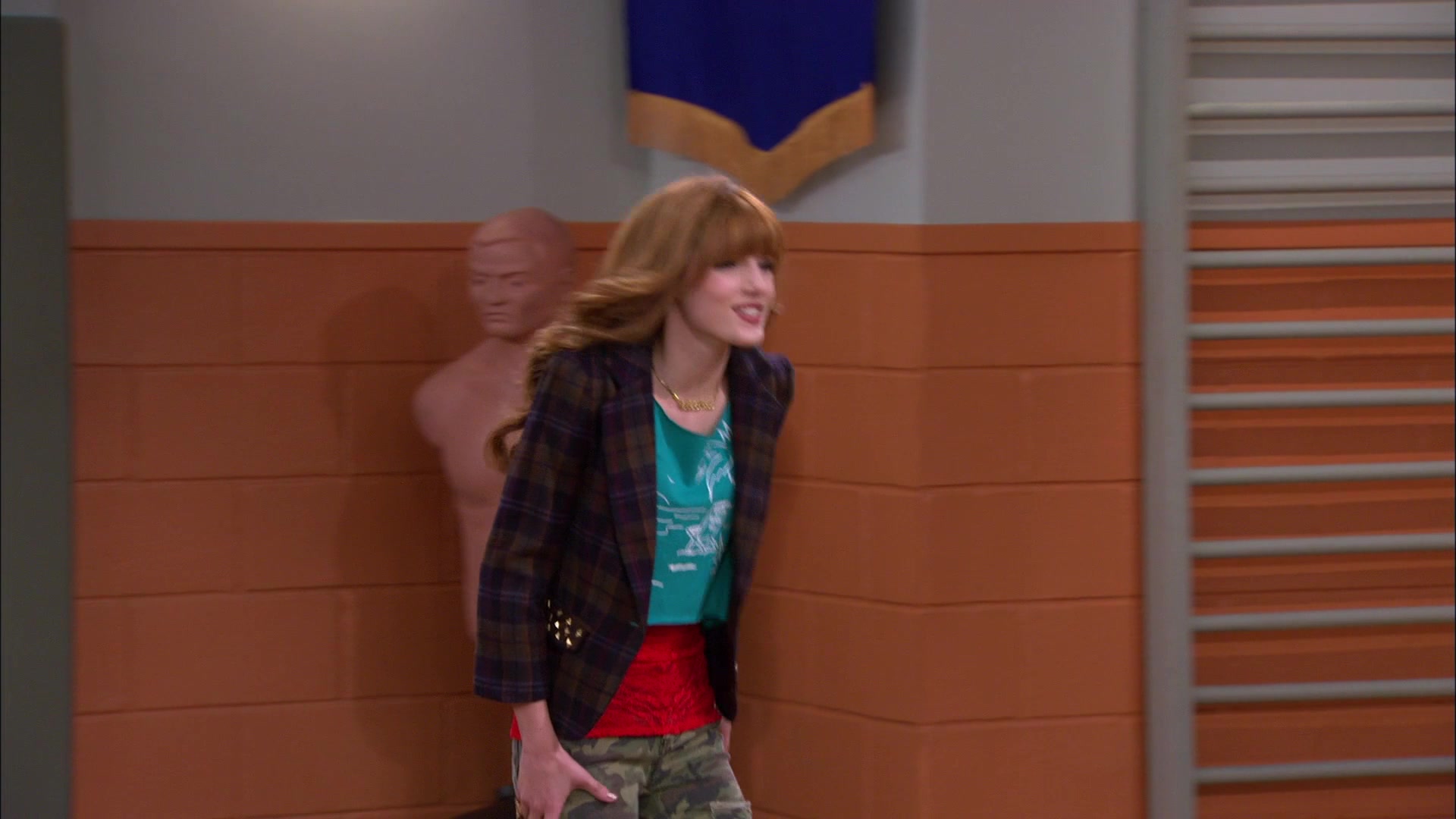 Shake_It_Up_S01E16_1080p_BTD_001449.jpg