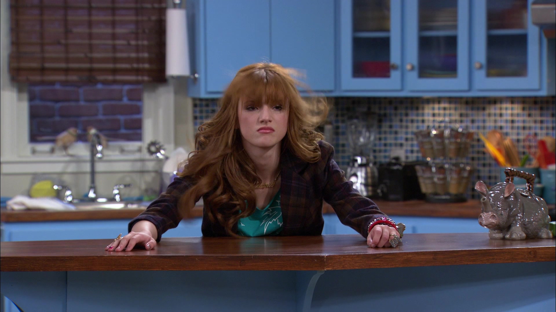 Shake_It_Up_S01E16_1080p_BTD_001739.jpg
