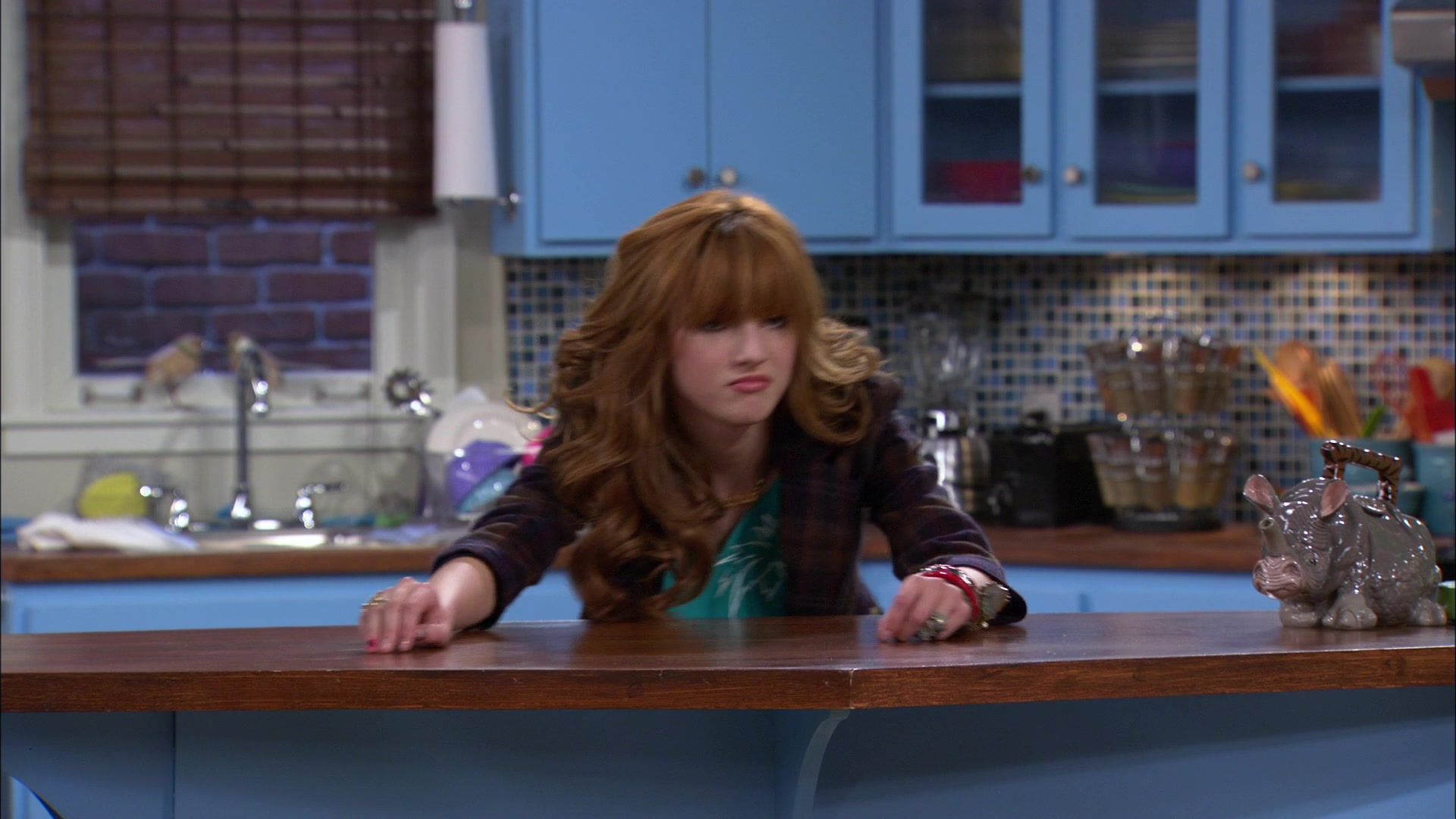 Shake_It_Up_S01E16_1080p_BTD_001744.jpg