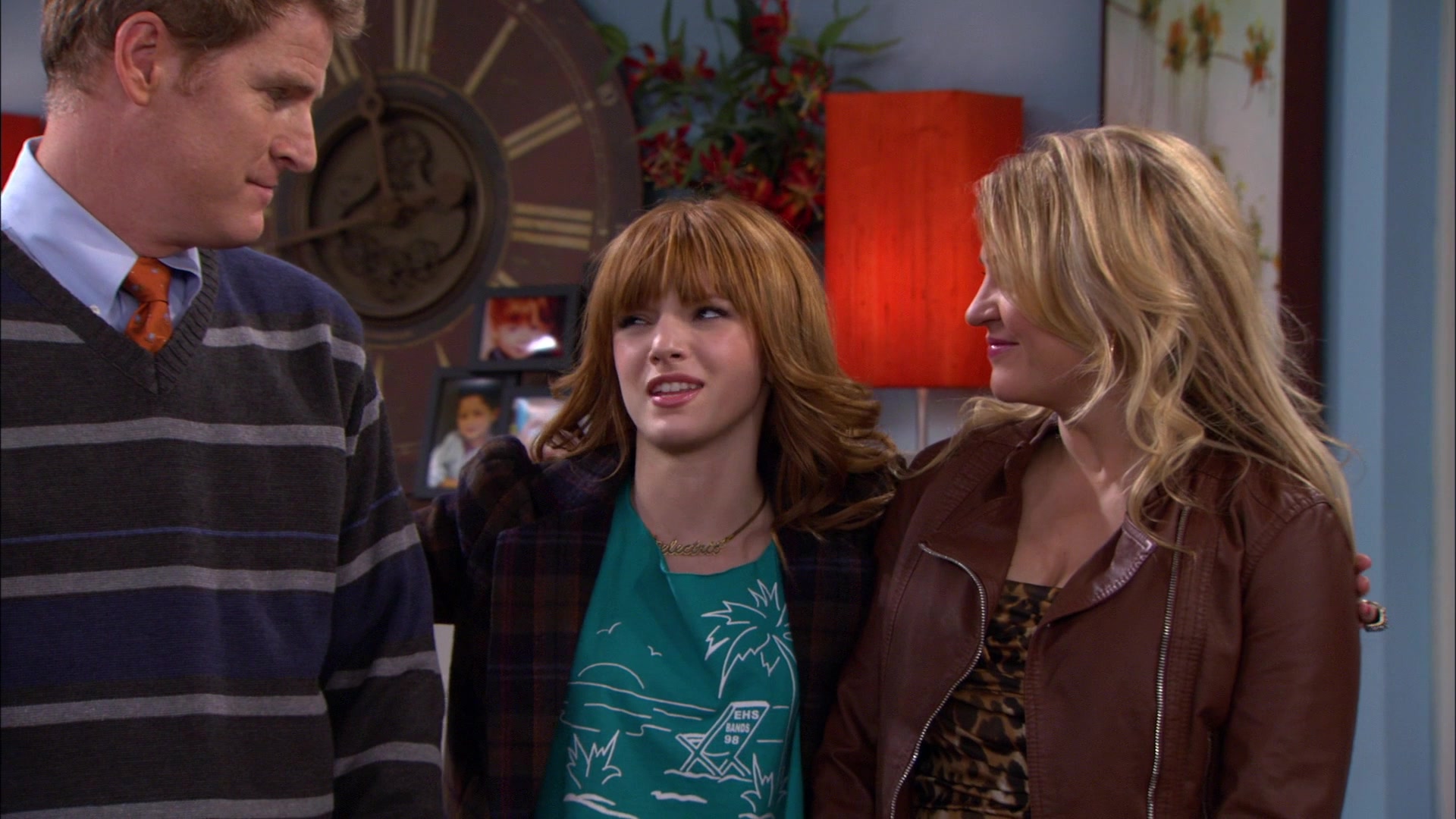 Shake_It_Up_S01E16_1080p_BTD_002006.jpg