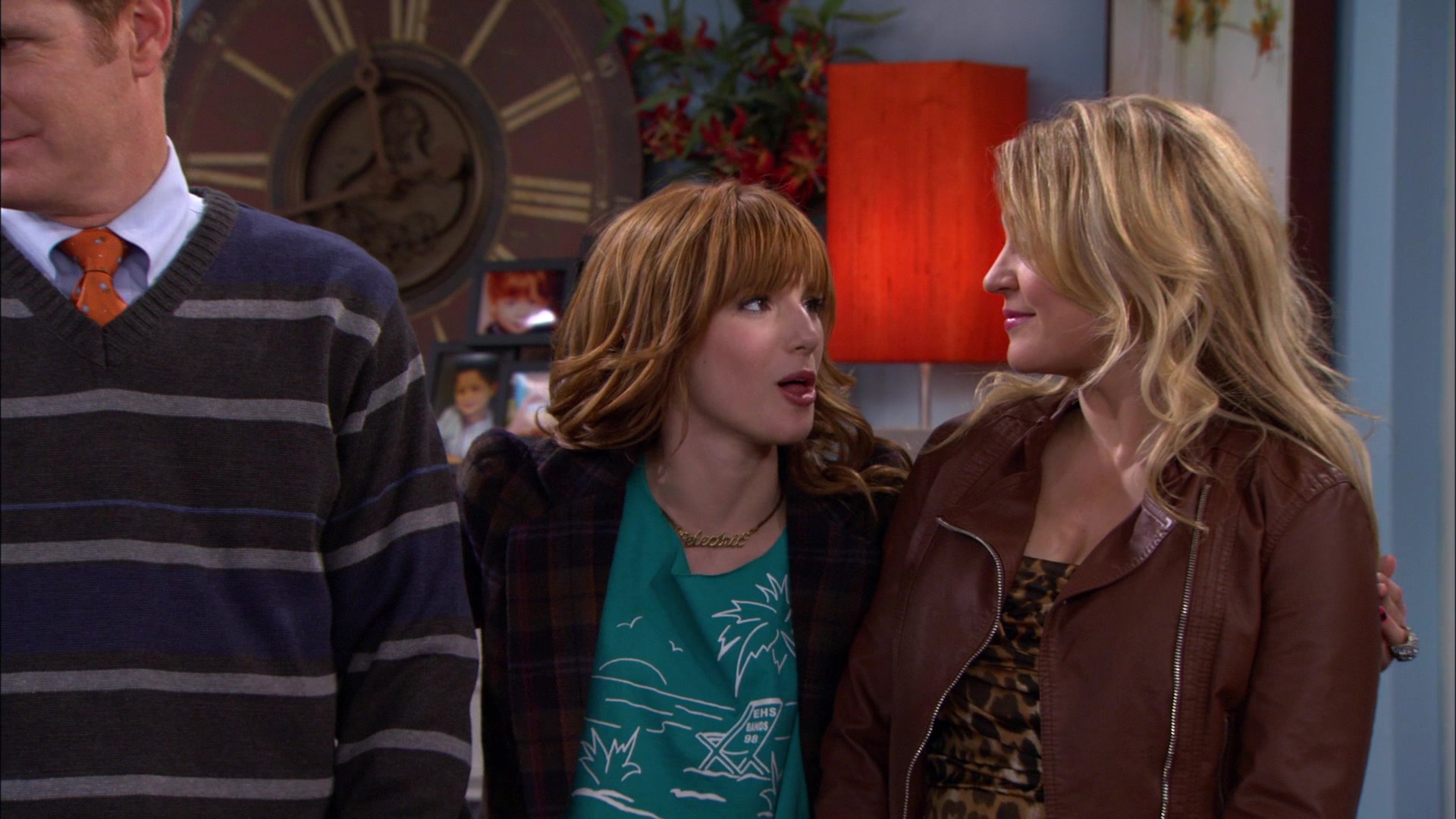 Shake_It_Up_S01E16_1080p_BTD_002010.jpg Shake_It_Up_S01E16_1080p_BTD_002010.jpg