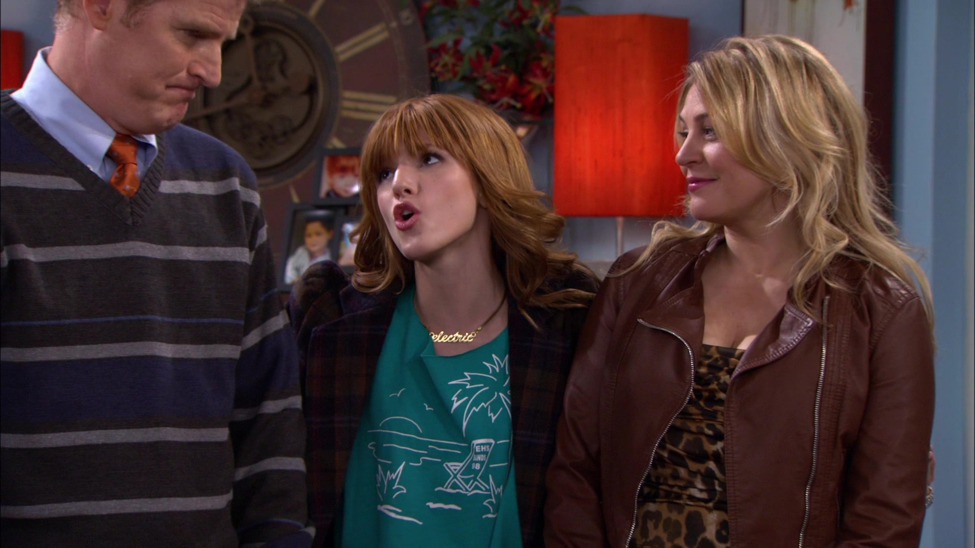 Shake_It_Up_S01E16_1080p_BTD_002016.jpg