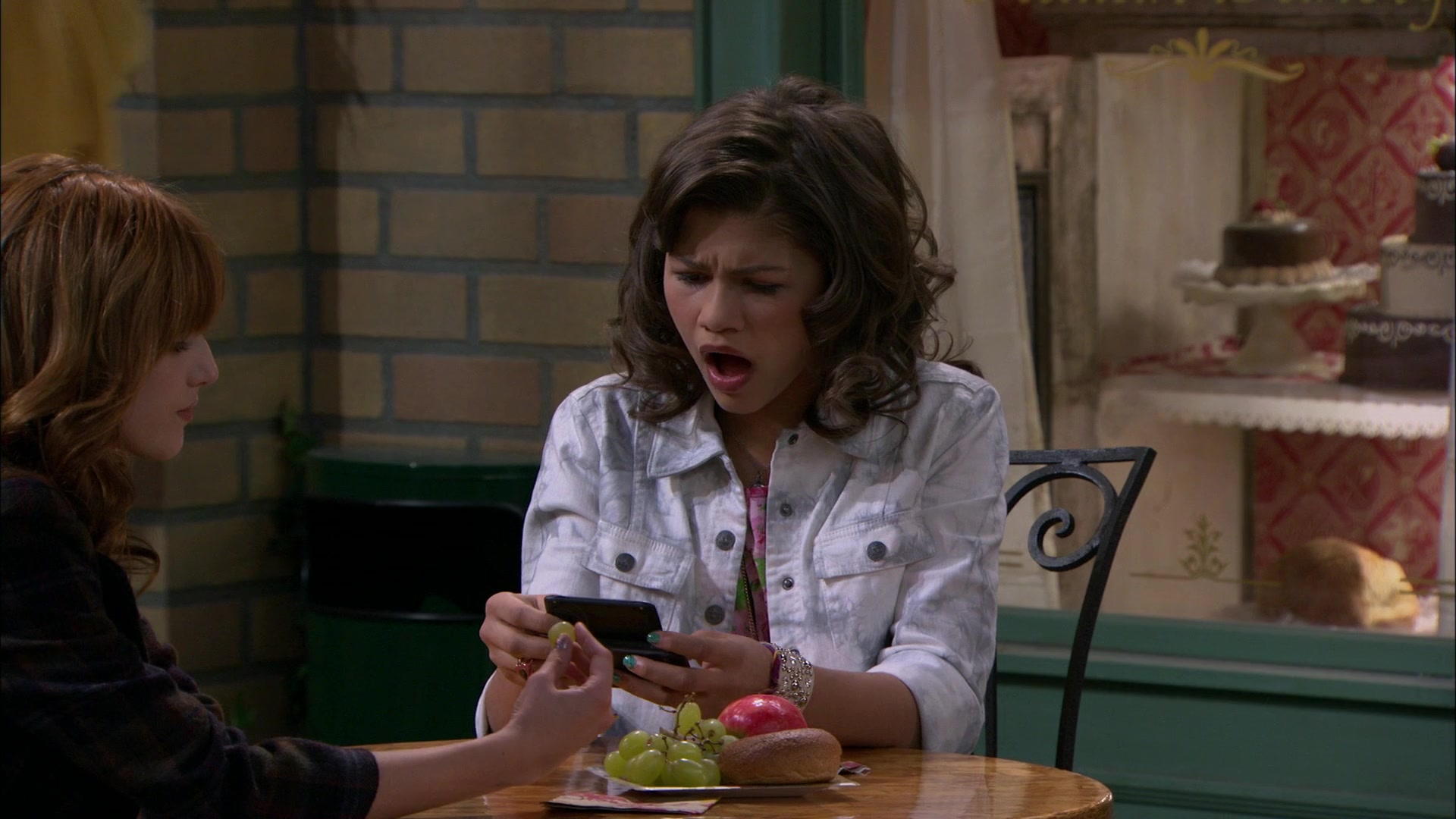 Shake_It_Up_S01E16_1080p_BTD_002096.jpg