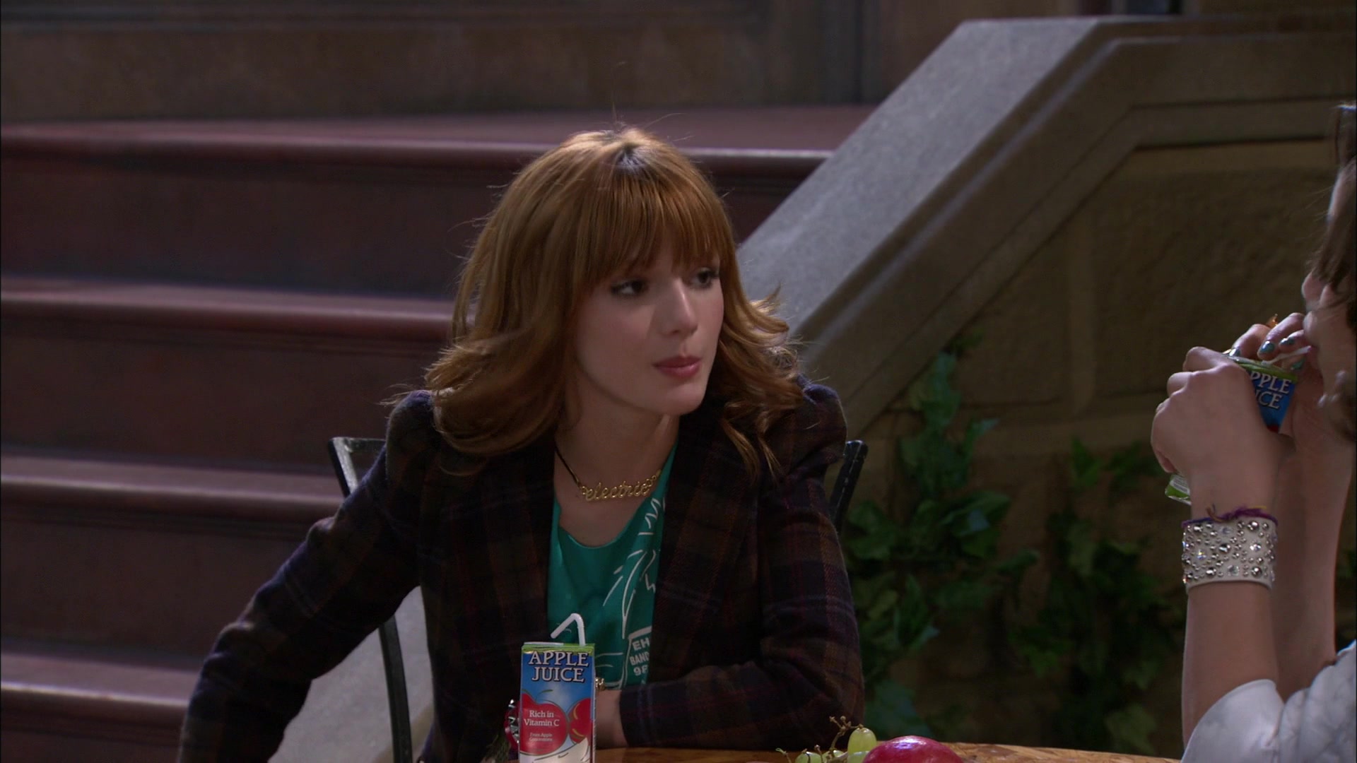 Shake_It_Up_S01E16_1080p_BTD_002148.jpg Shake_It_Up_S01E16_1080p_BTD_002148.jpg