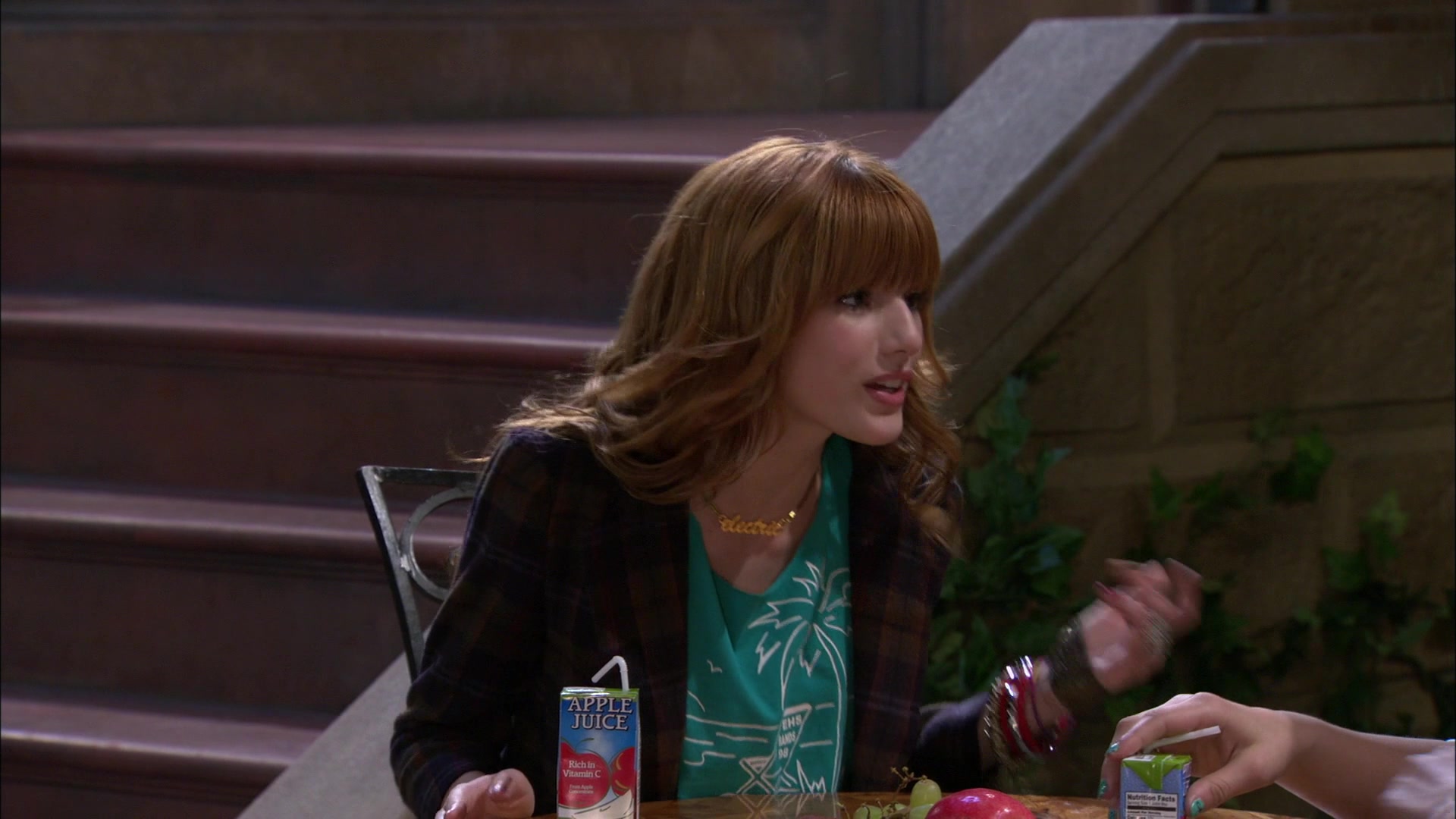 Shake_It_Up_S01E16_1080p_BTD_002154.jpg
