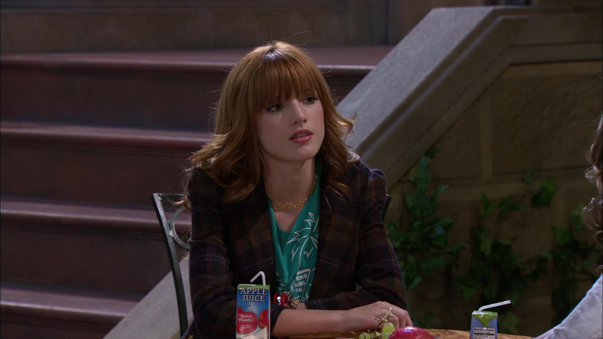 Shake_It_Up_S01E16_1080p_BTD_002162.jpg