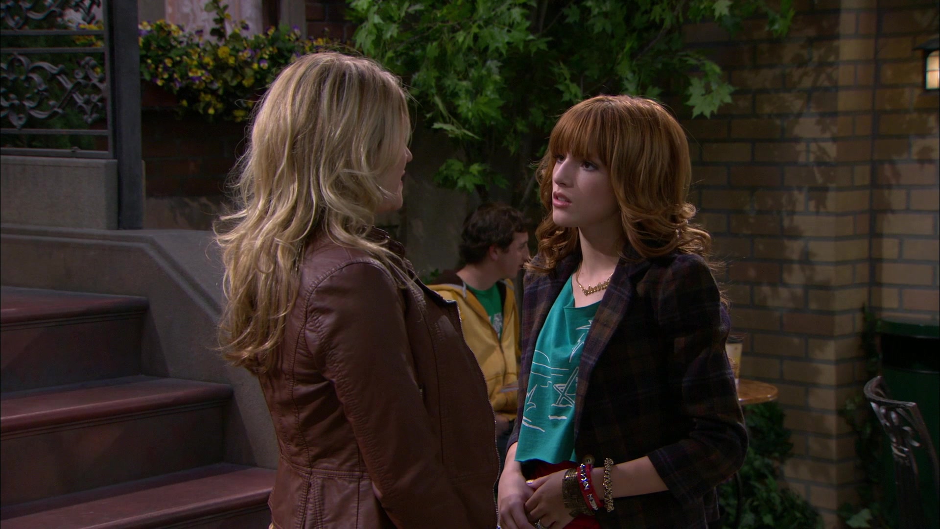 Shake_It_Up_S01E16_1080p_BTD_002203.jpg