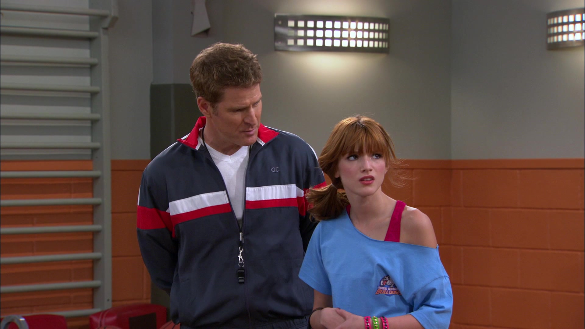 Shake_It_Up_S01E16_1080p_BTD_002533.jpg
